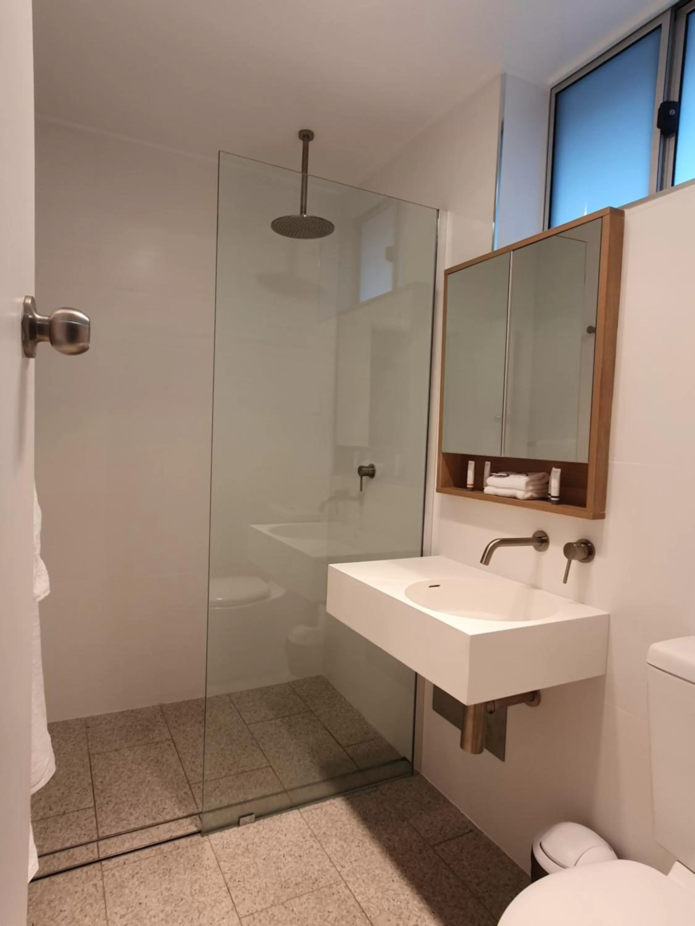 Bathroom in Aden Hotel Mudgee