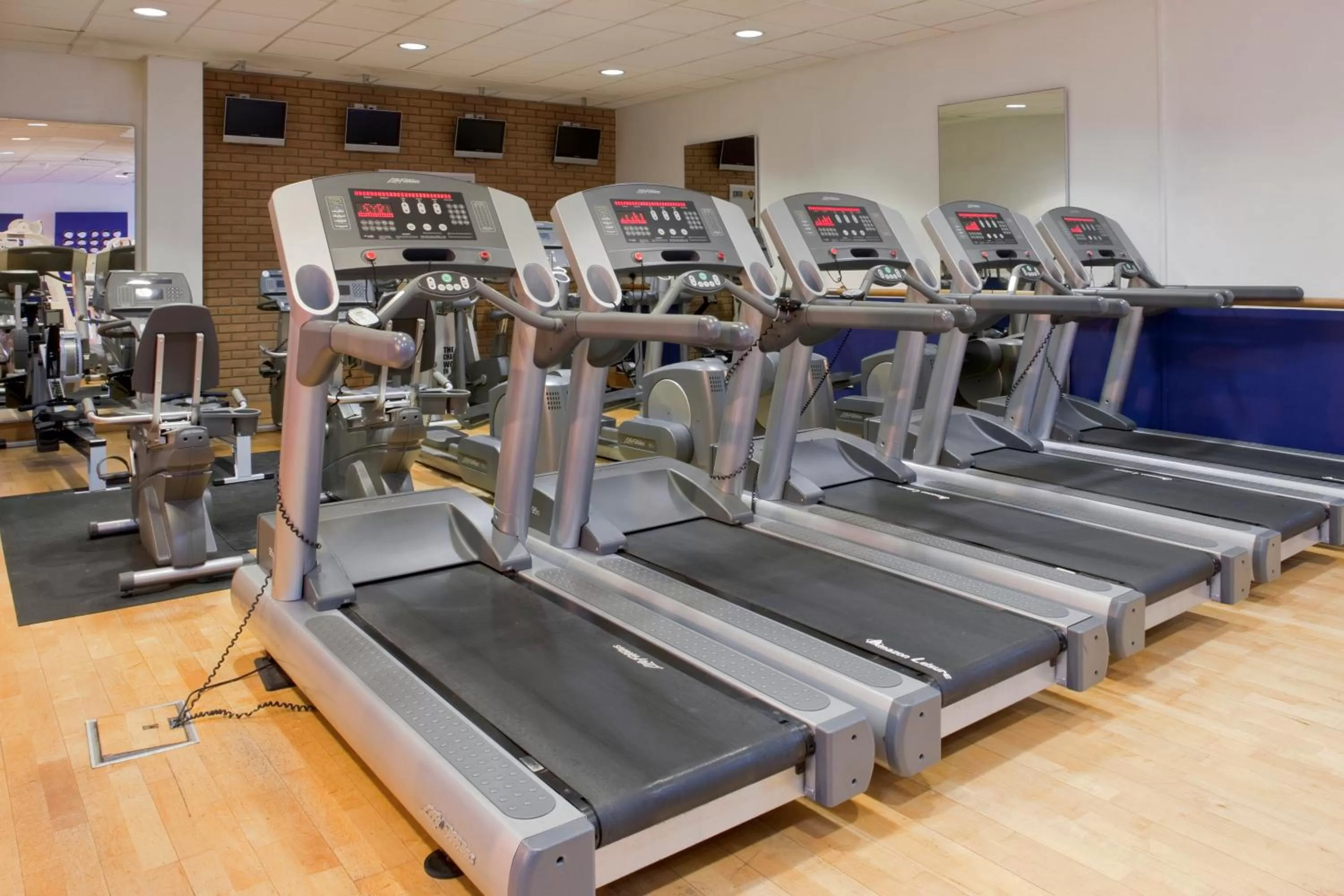 Fitness centre/facilities in Holiday Inn Aylesbury by IHG