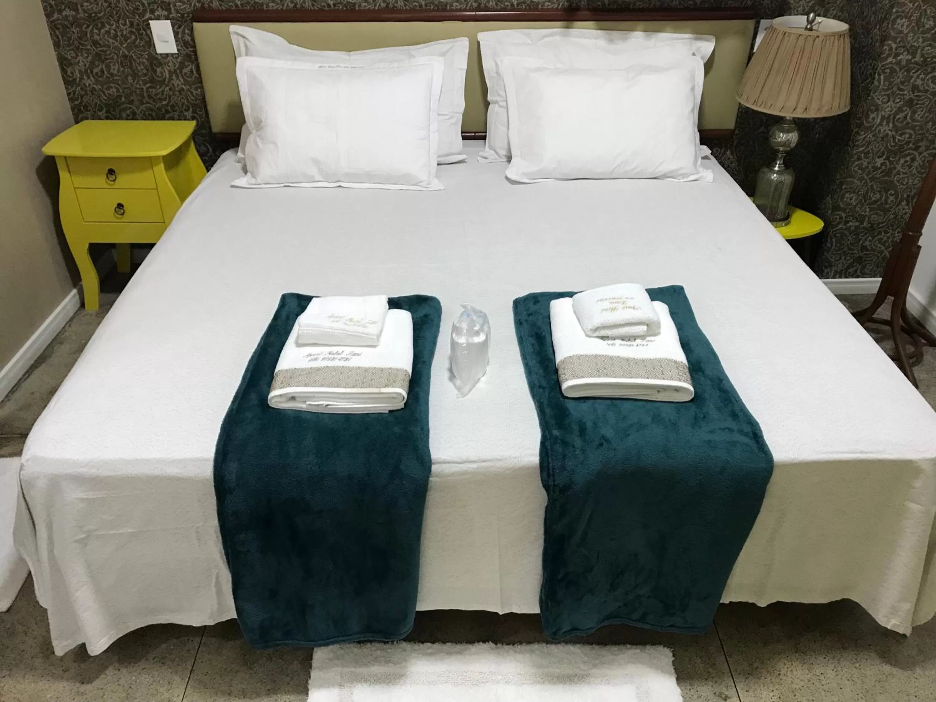 Bed in ZANI APART HOTEL 520i
