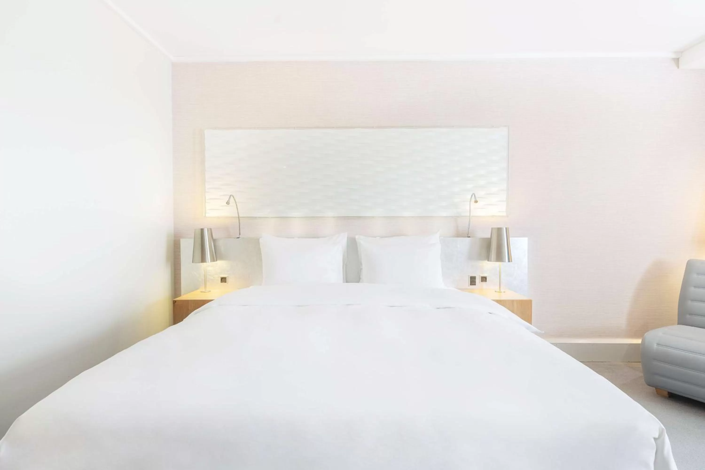 Bedroom, Bed in Radisson Blu Scandinavia Hotel Aarhus