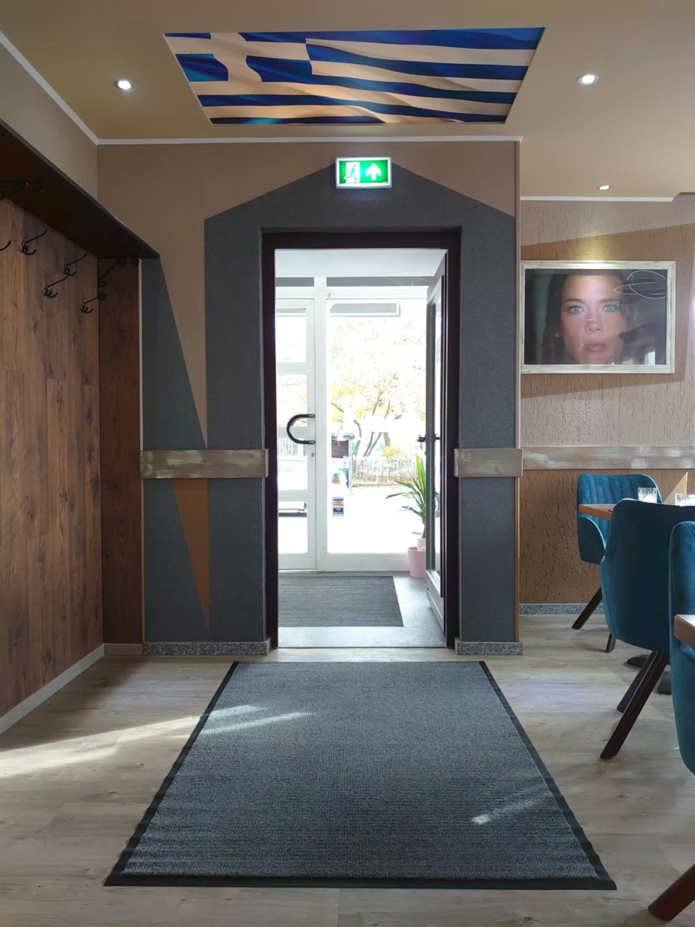 Facade/entrance in Achilleon III