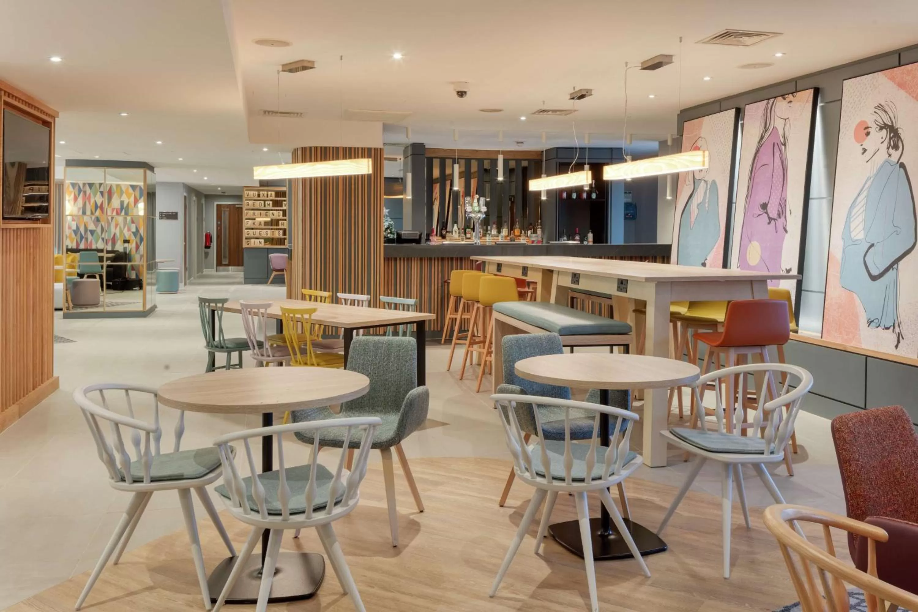 Lounge or bar in Hampton by Hilton Corby