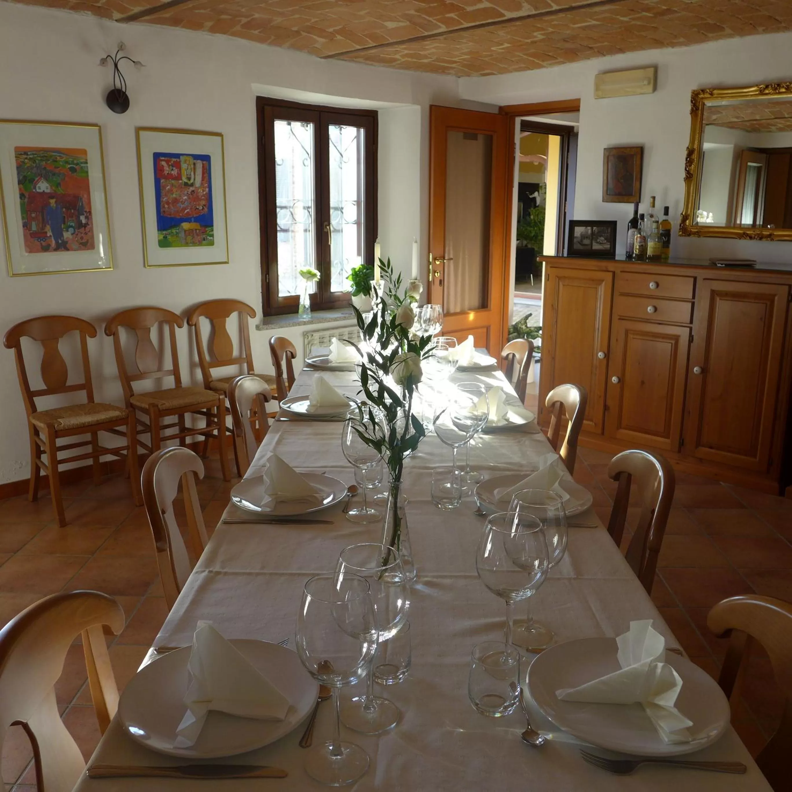 Restaurant/places to eat in Villa Vigneto