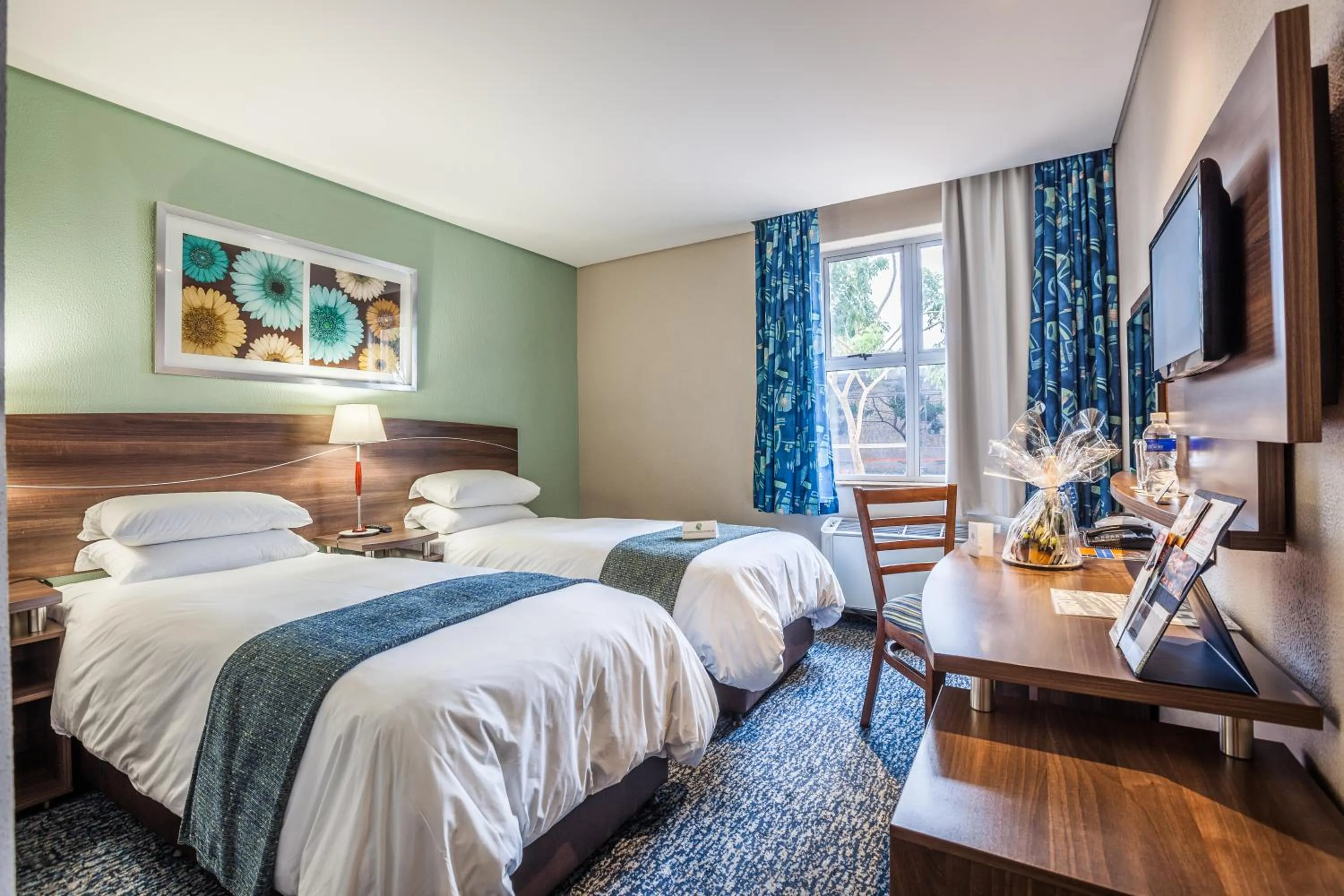 Twin Room - Smoking in Town Lodge Gaborone