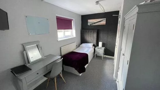 TV and multimedia, Bed in Watton Vibe Hotel