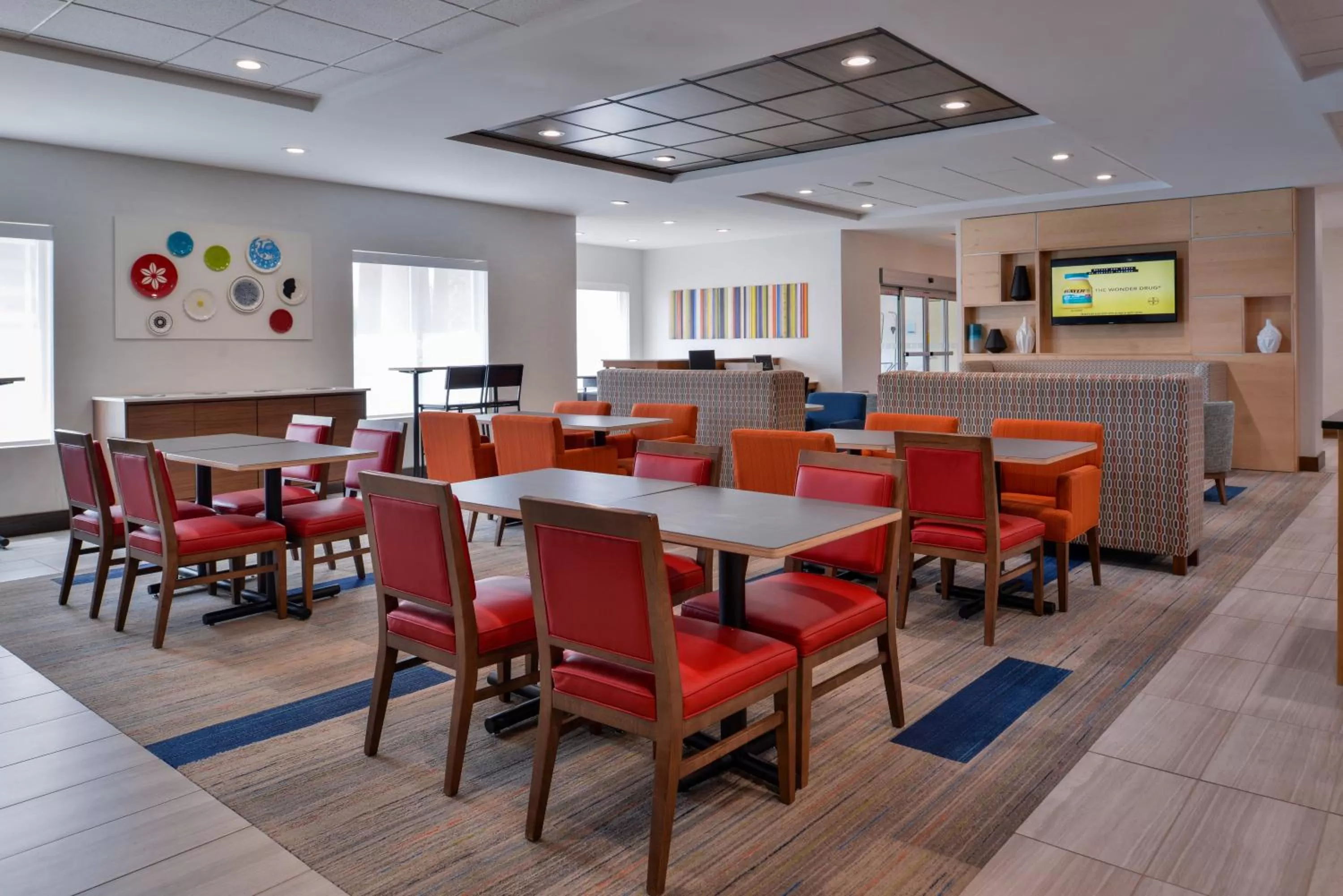 Breakfast in Holiday Inn Express Hotel & Suites Cincinnati - Mason by IHG