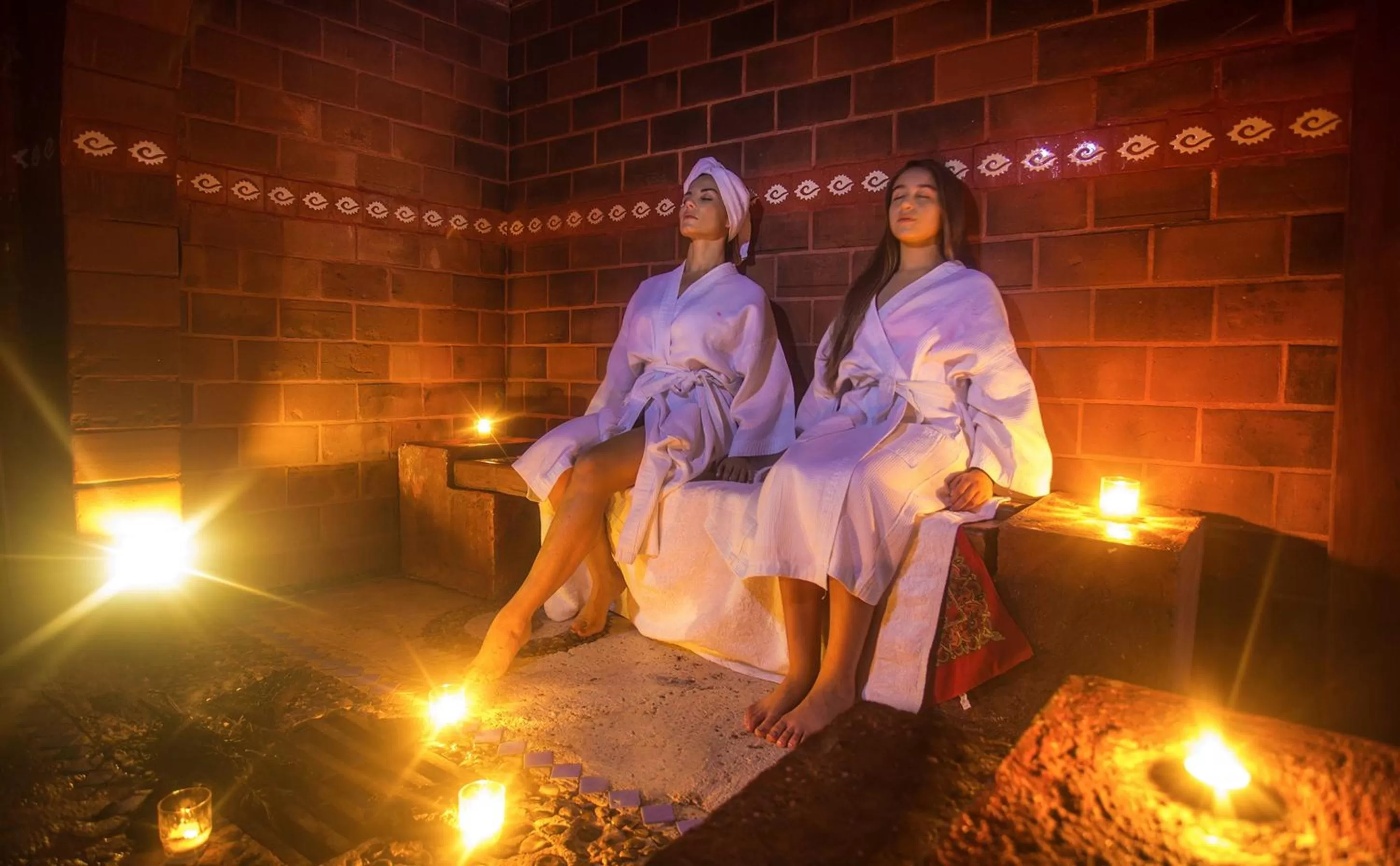 People in Hotel Xbalamqué & Spa Cancún Centro