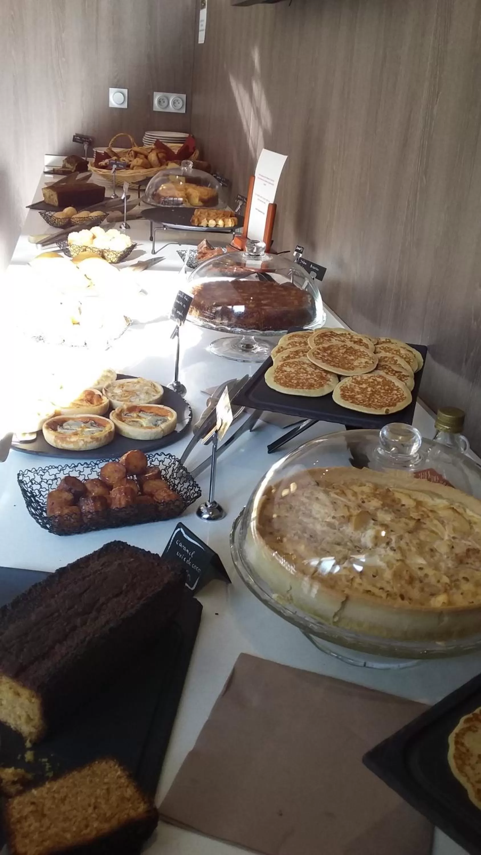 Buffet breakfast in Mercure Belfort Centre