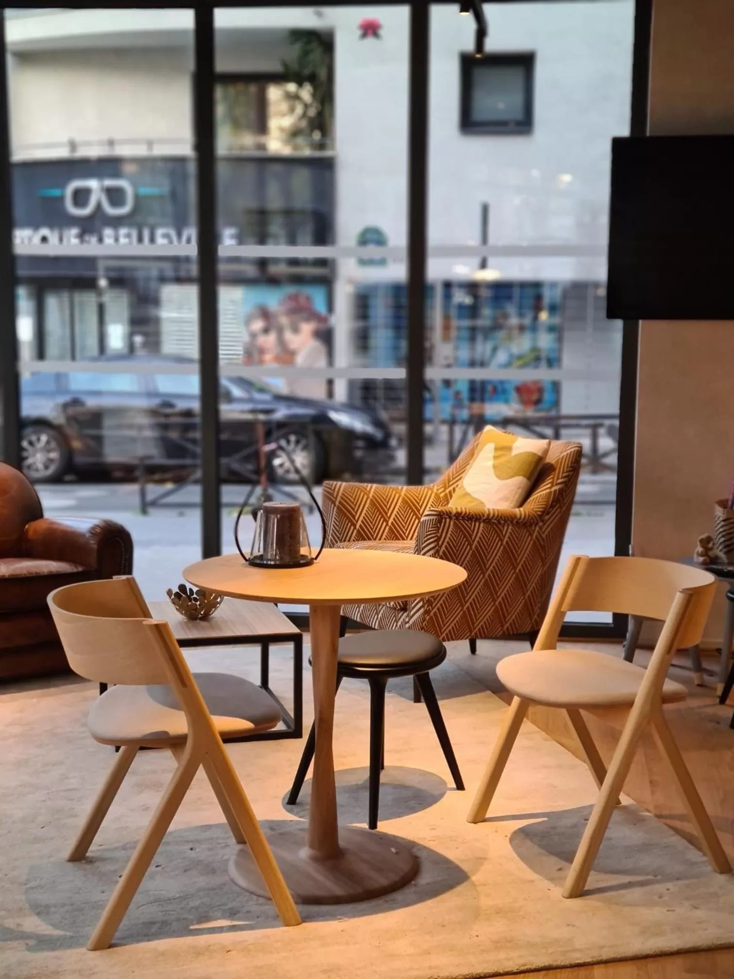 Lounge or bar in Novotel Paris 20 Belleville