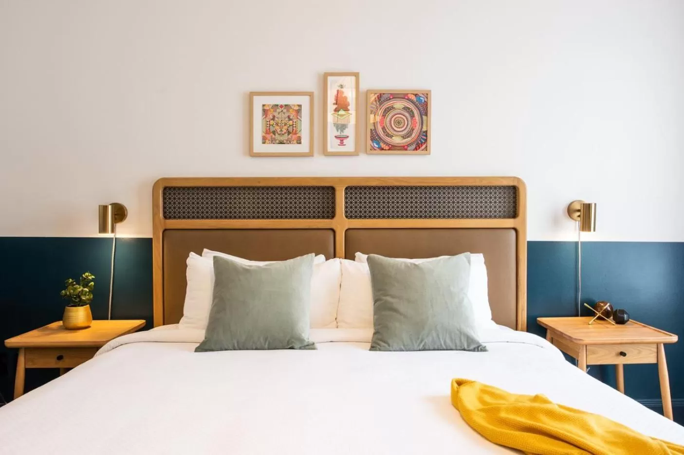 Bed in Hotel Theo New Orleans, Tapestry Collection by Hilton