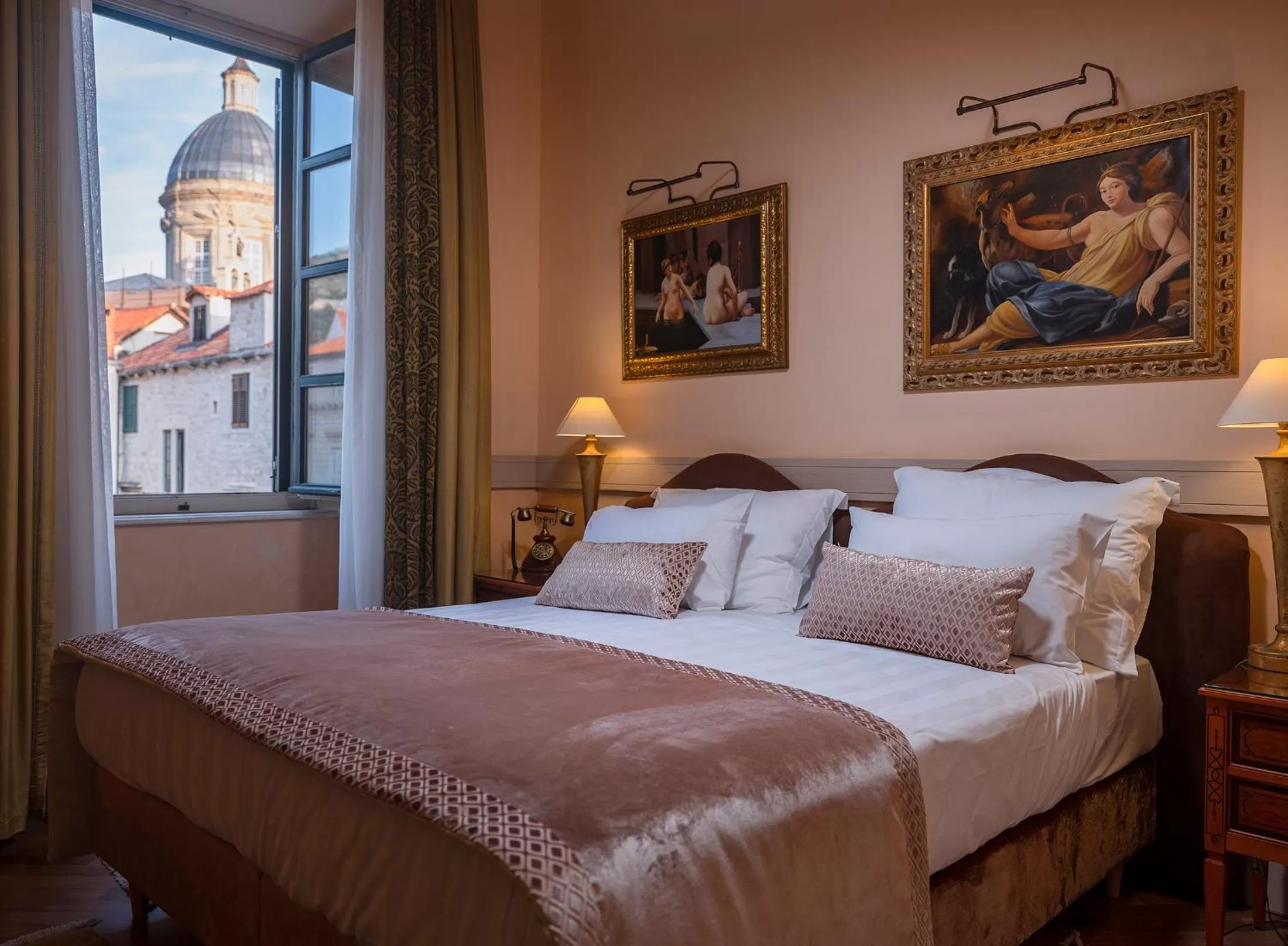 Deluxe Room in The Pucic Palace