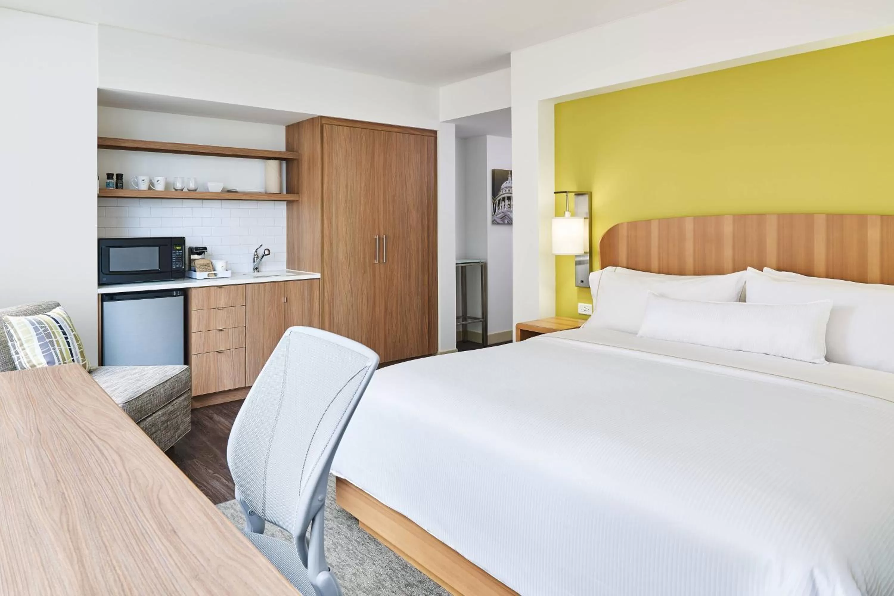 King Room with Adapted Tub - Mobility and Hearing Accessible in Element Austin Downtown