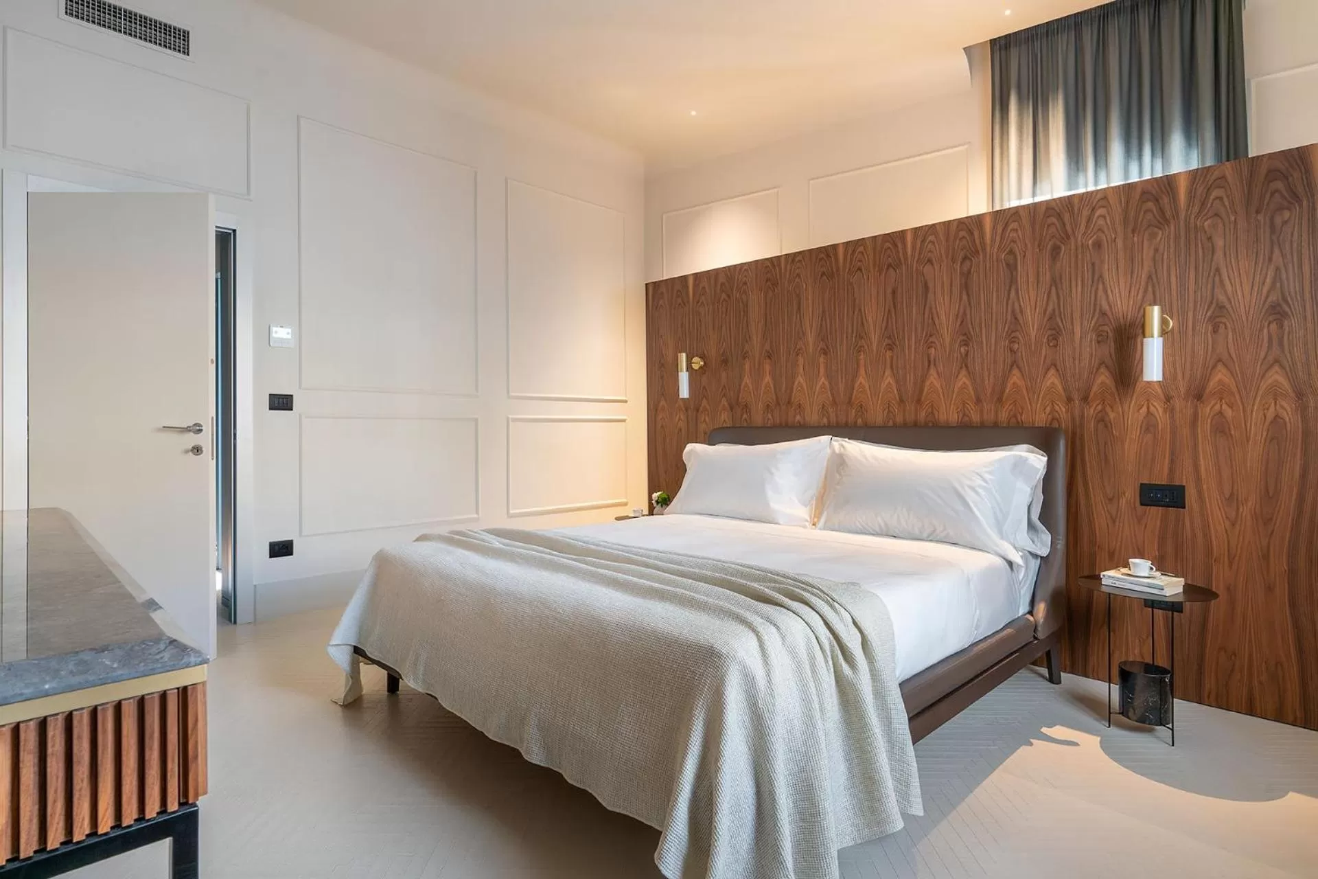 Bedroom, Bed in Byssus Suites