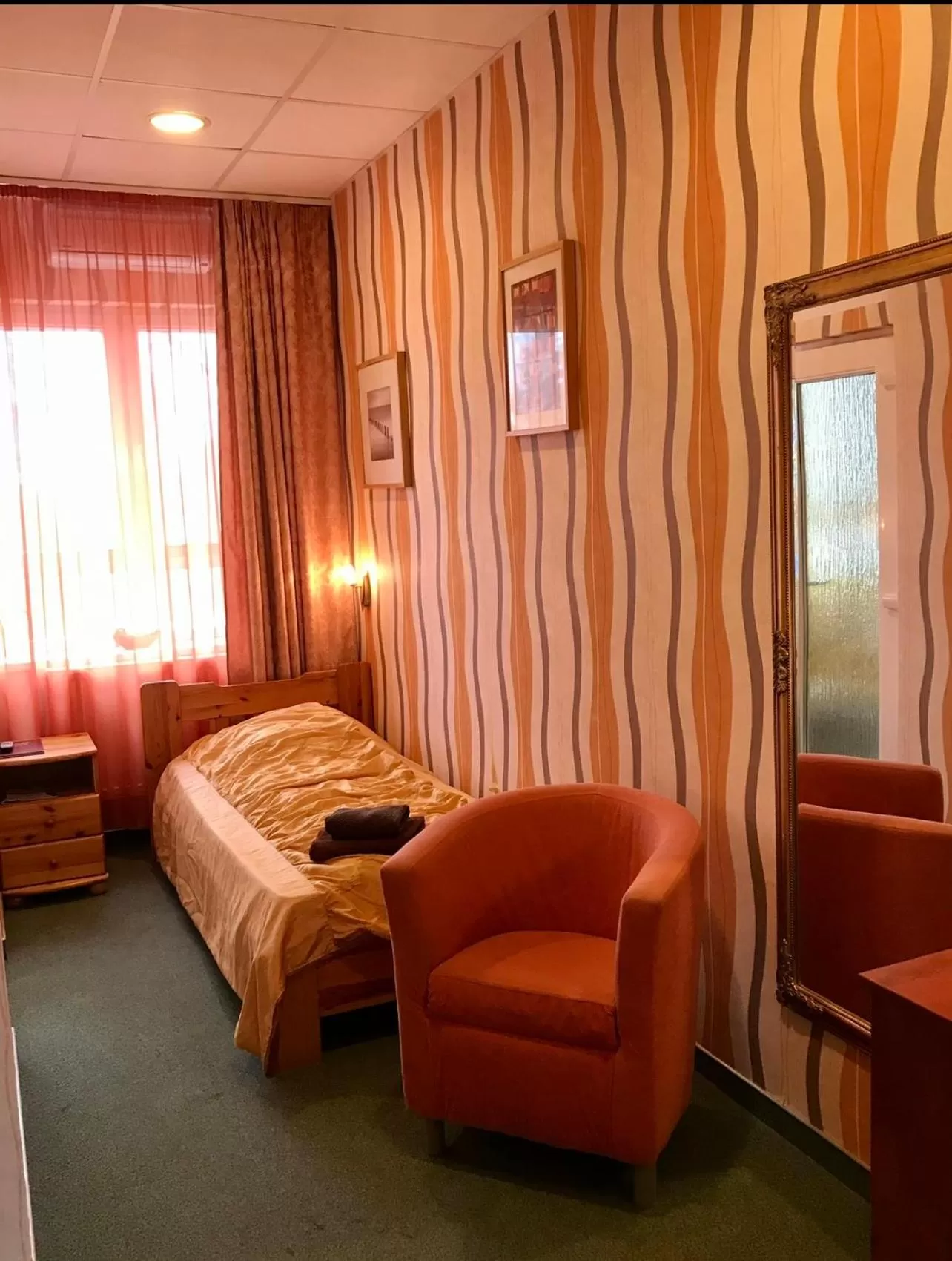 Bed in Airport Szálló