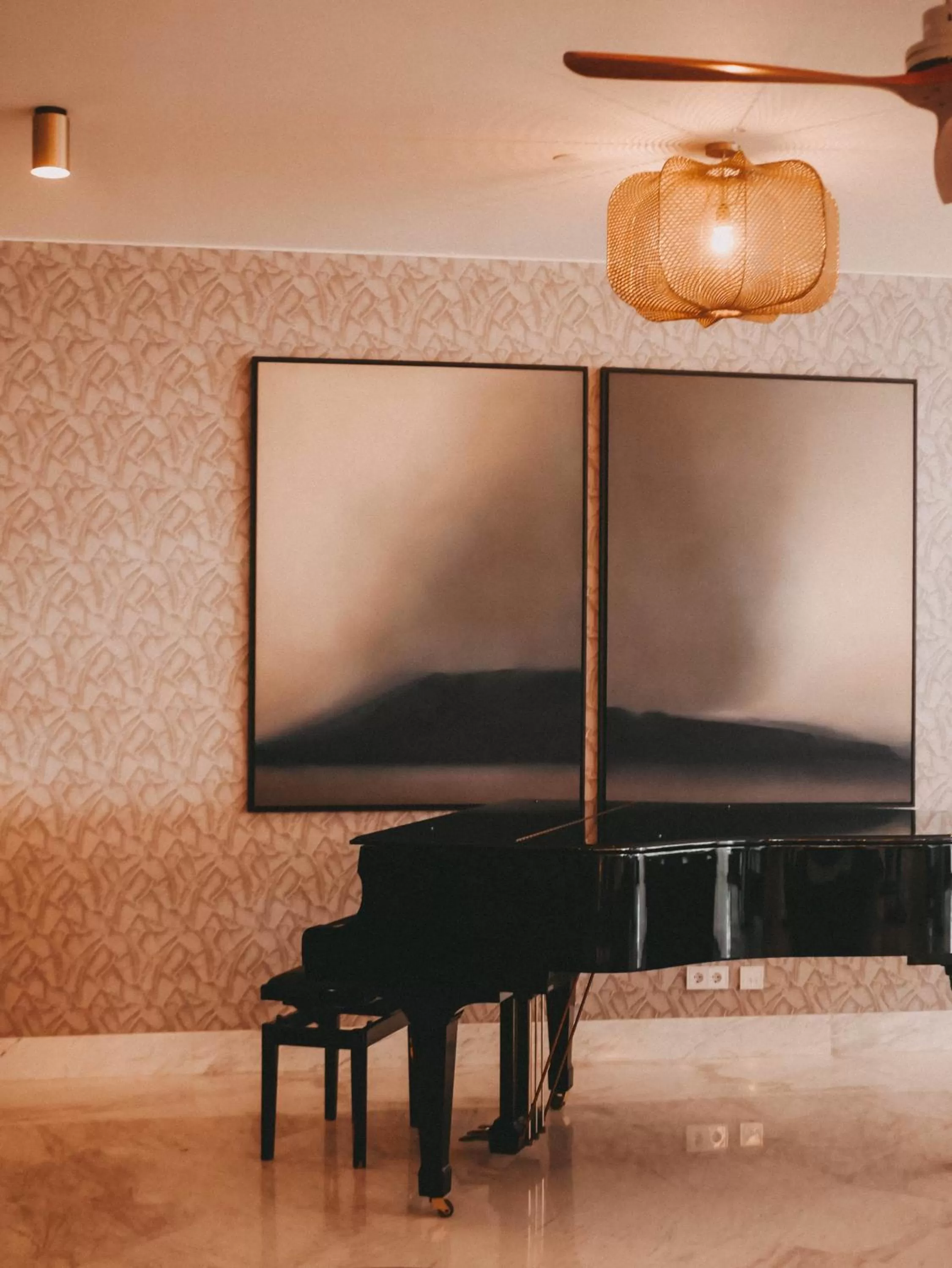 Property building in Hotel Fariones