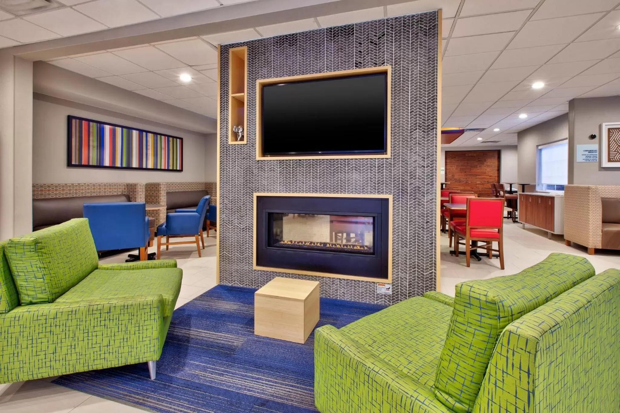 Lobby or reception in Holiday Inn Express Absecon-Atlantic City Area by IHG