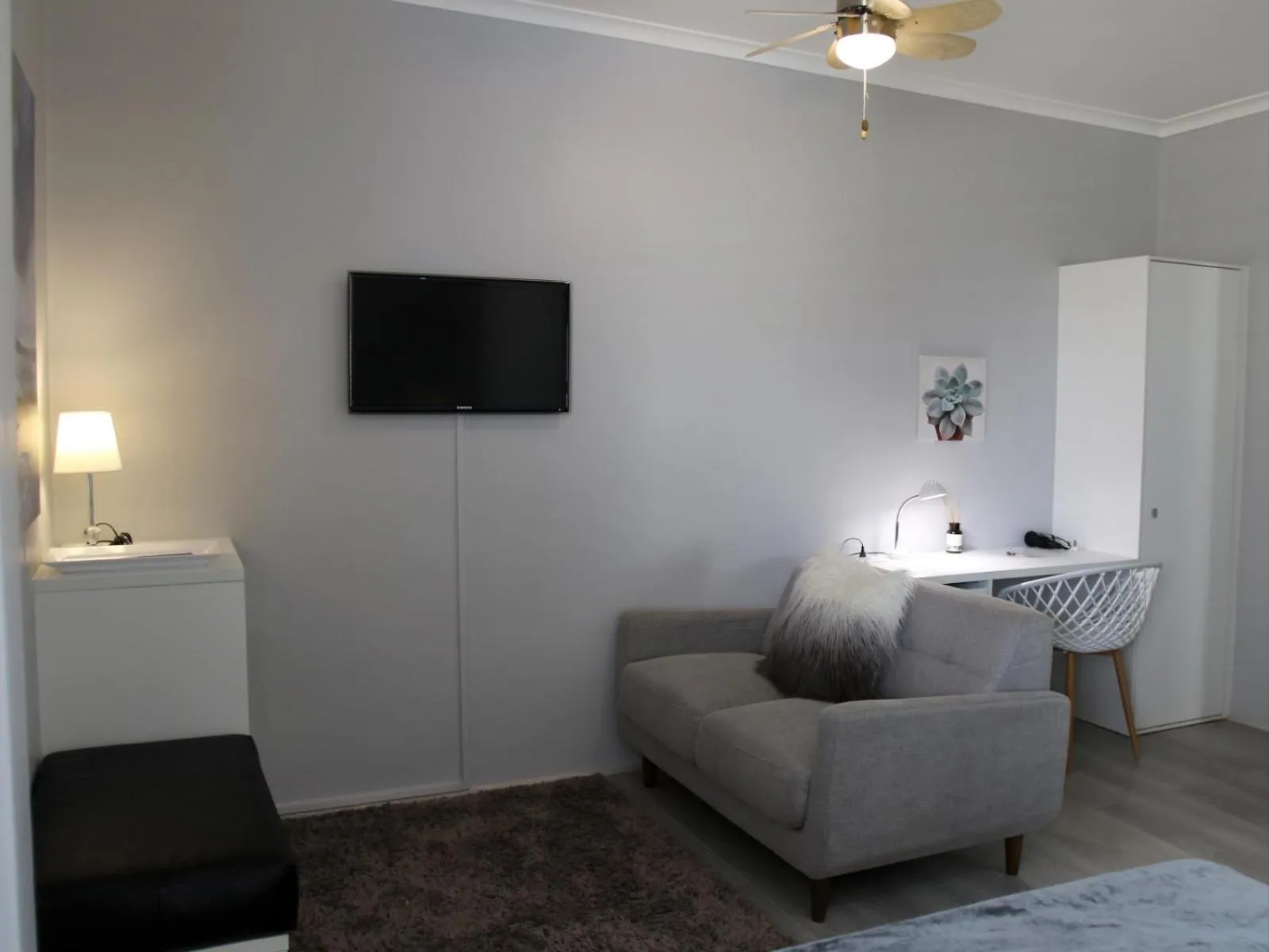 Seating area in Dolphin Inn Guesthouse