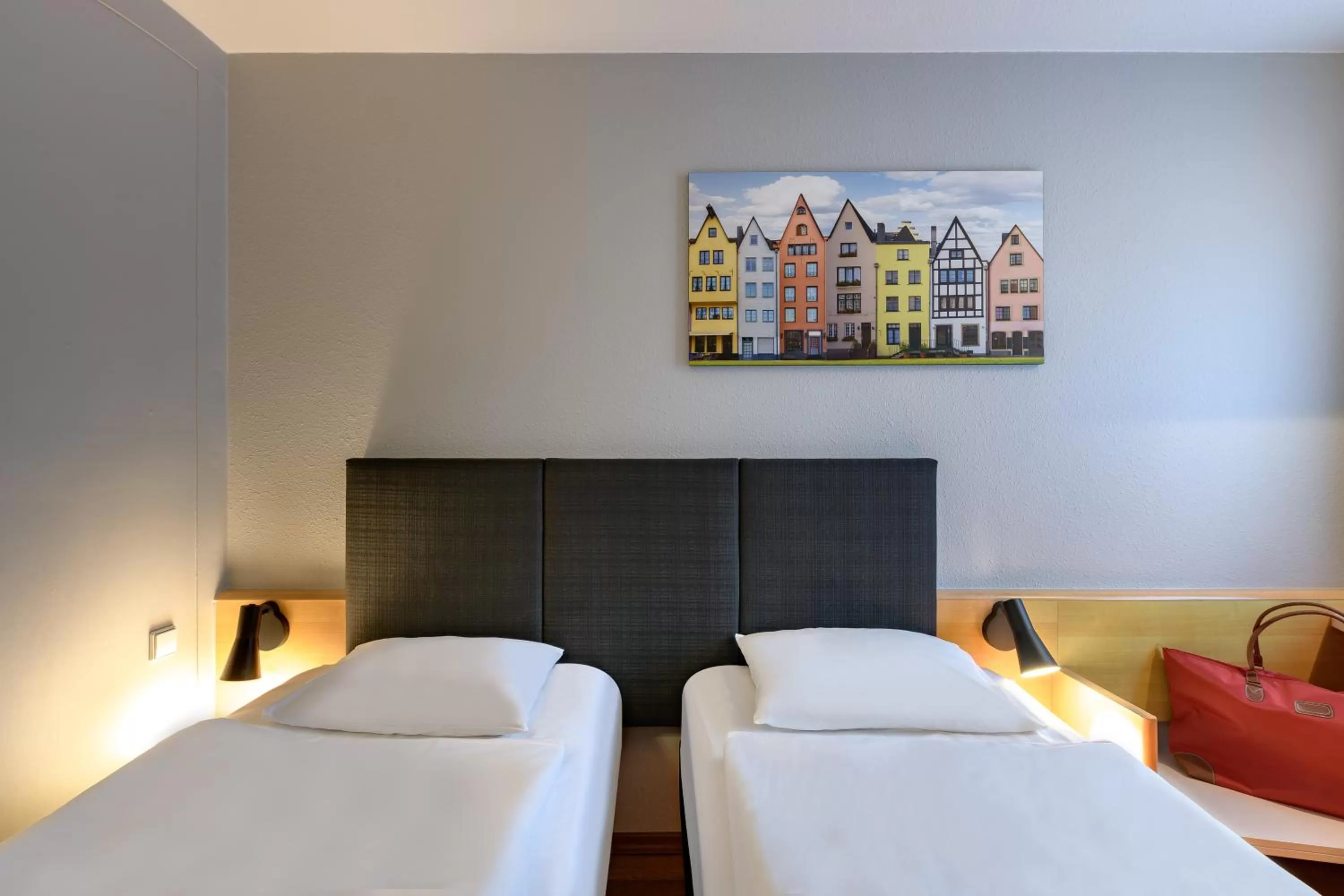 Twin Room in ibis Köln Frechen