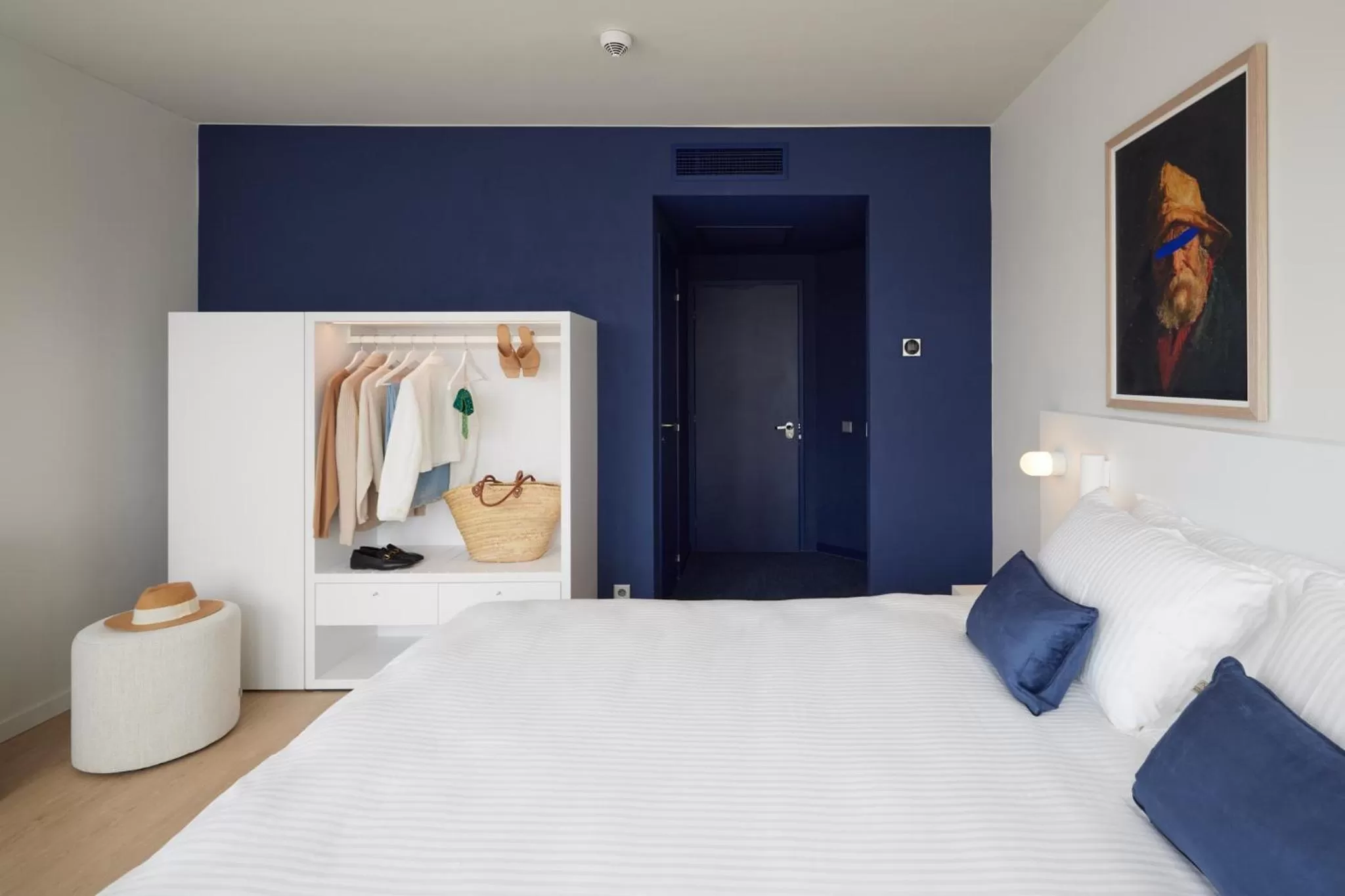 Photo of the whole room, Bed in C-Hotels Burlington