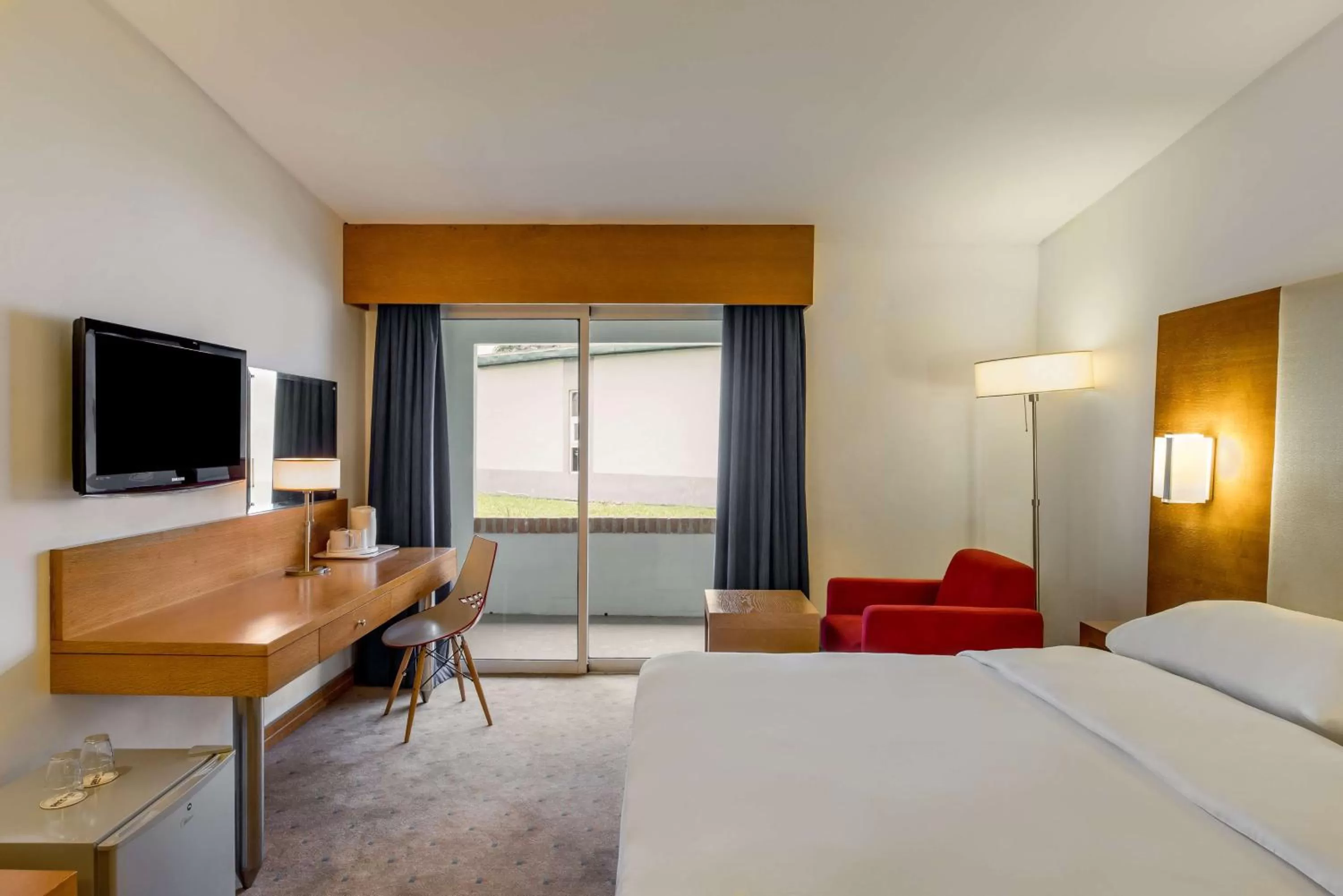 Day, Bed in Park Inn by Radisson Abeokuta