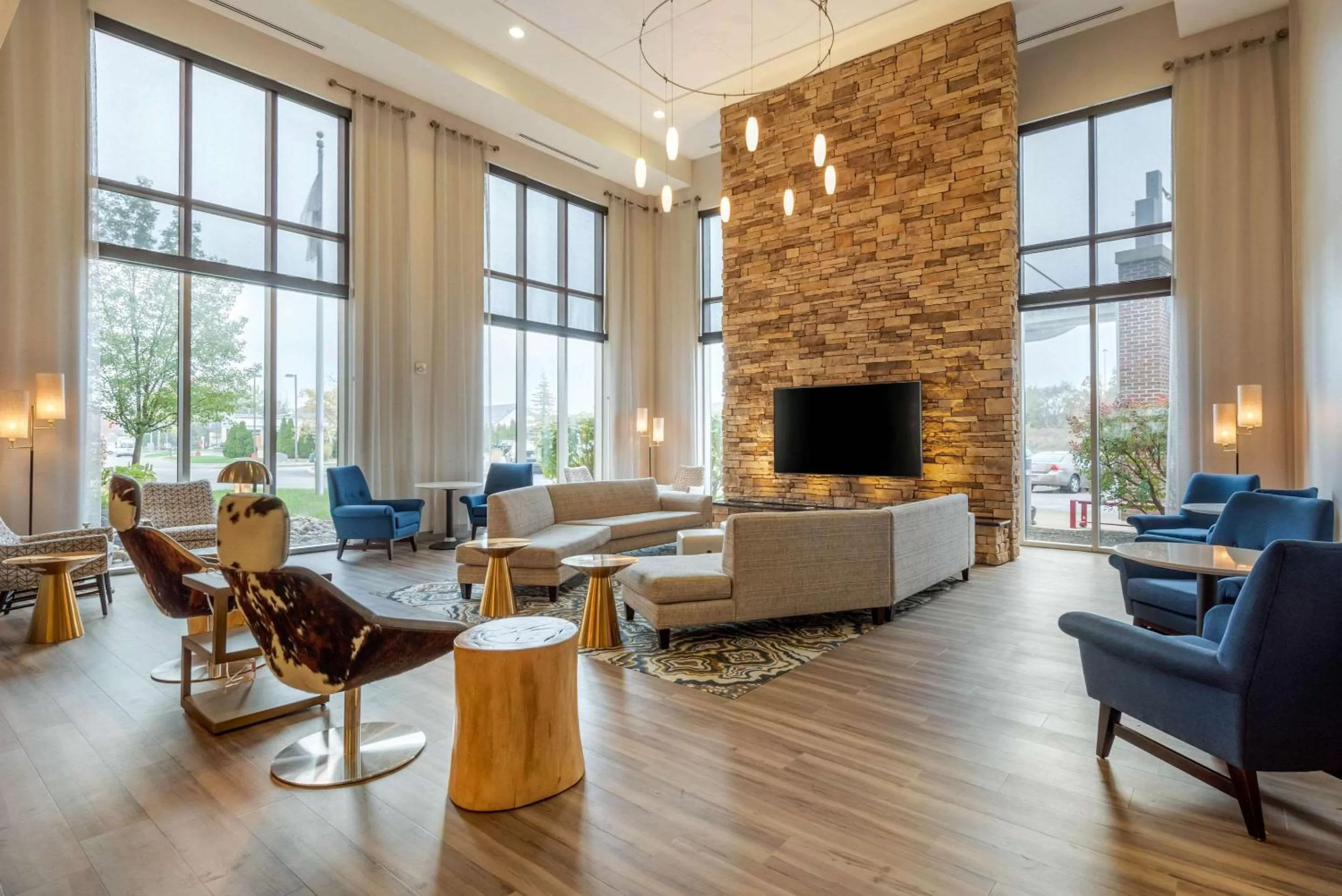 Lobby or reception in Cambria Hotel Akron - Canton Airport