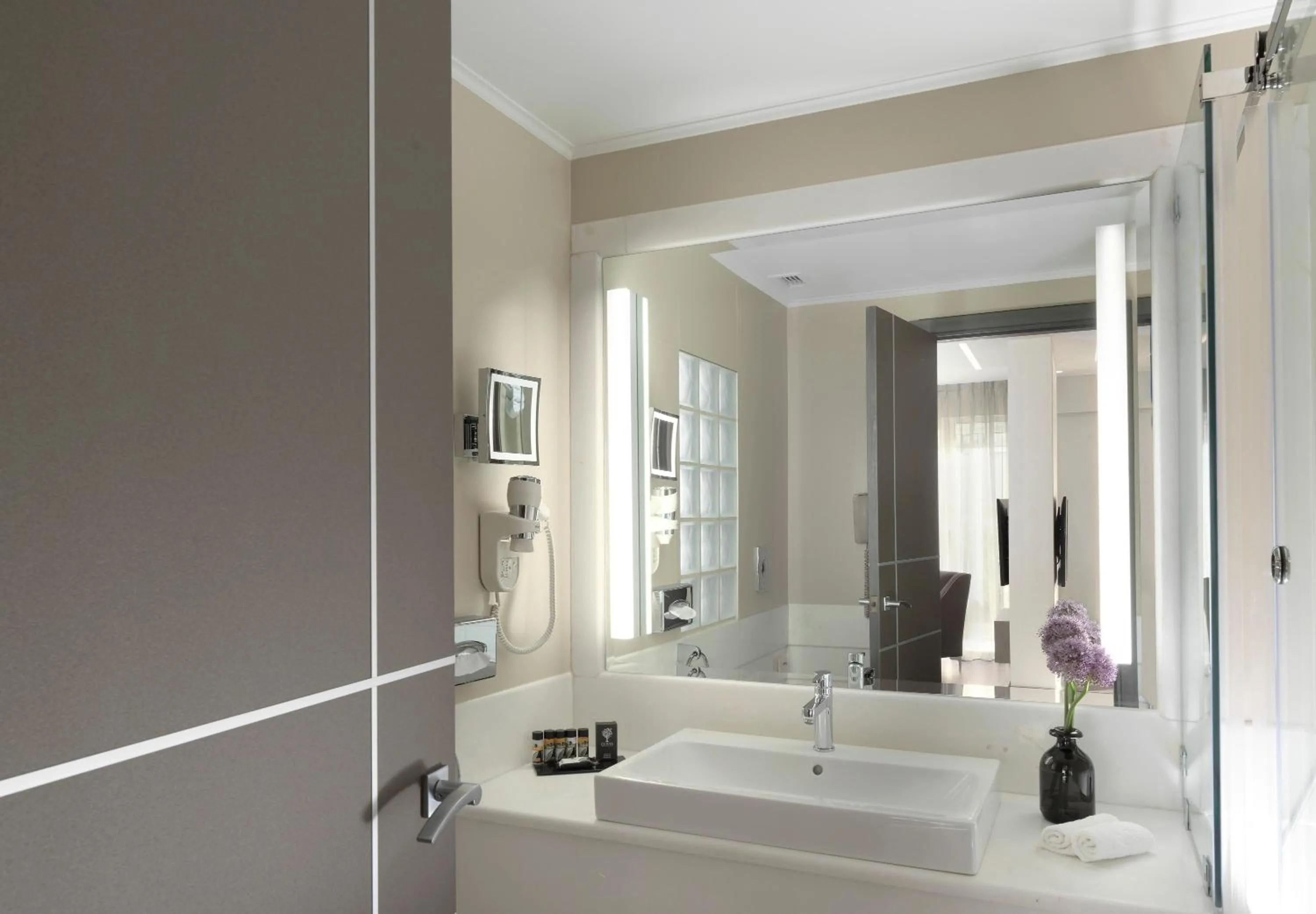 Bedroom in Holiday Suites