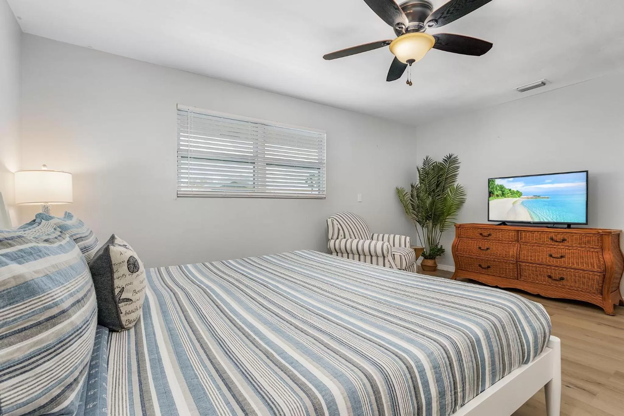 Bed in Matlacha on Shoreview