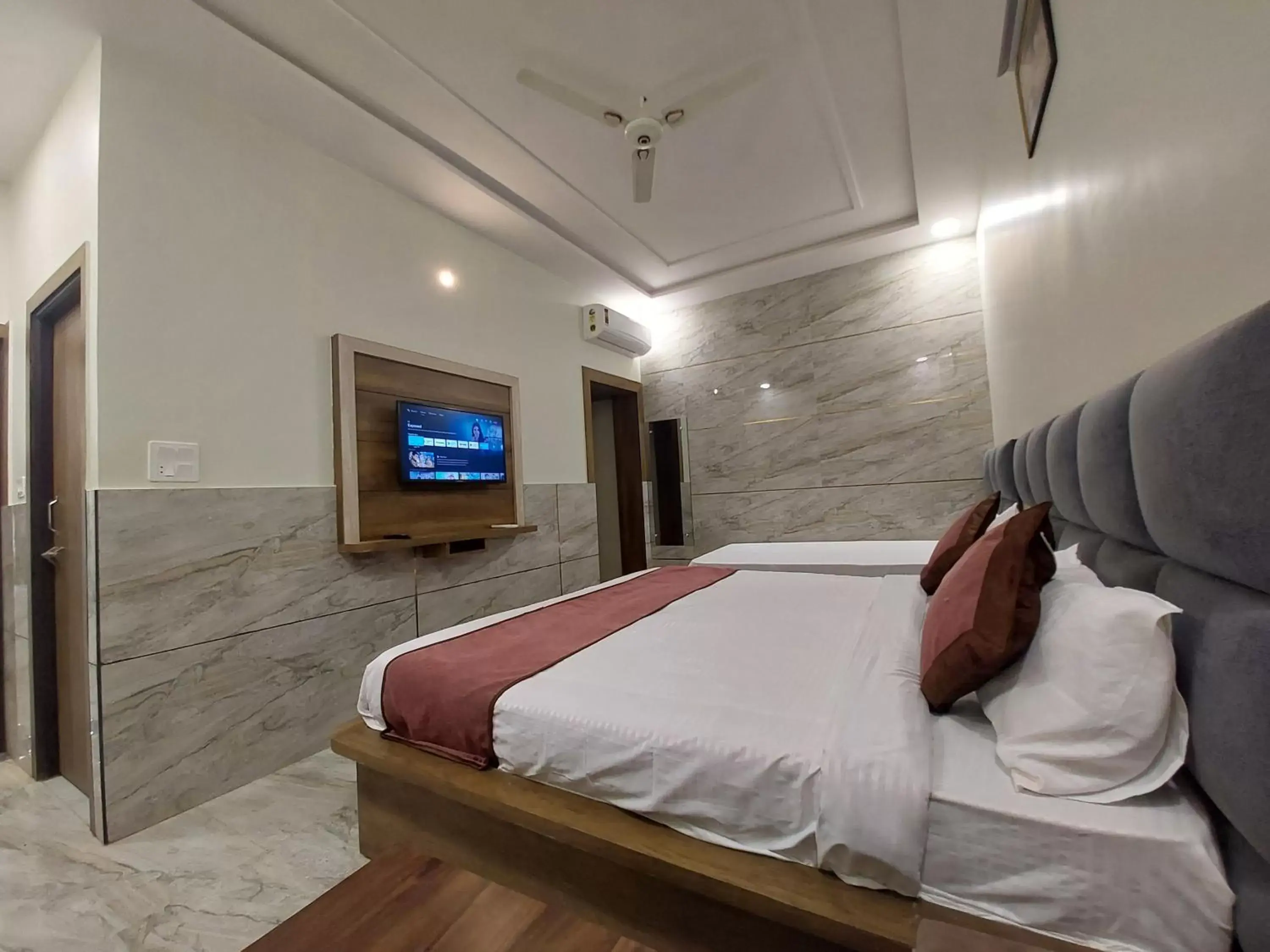 Deluxe Family Room in Taj Nice Point Manage by Taj Sunrise Group Deluxe Family Room in Taj Nice Point Manage by Taj Sunrise Group