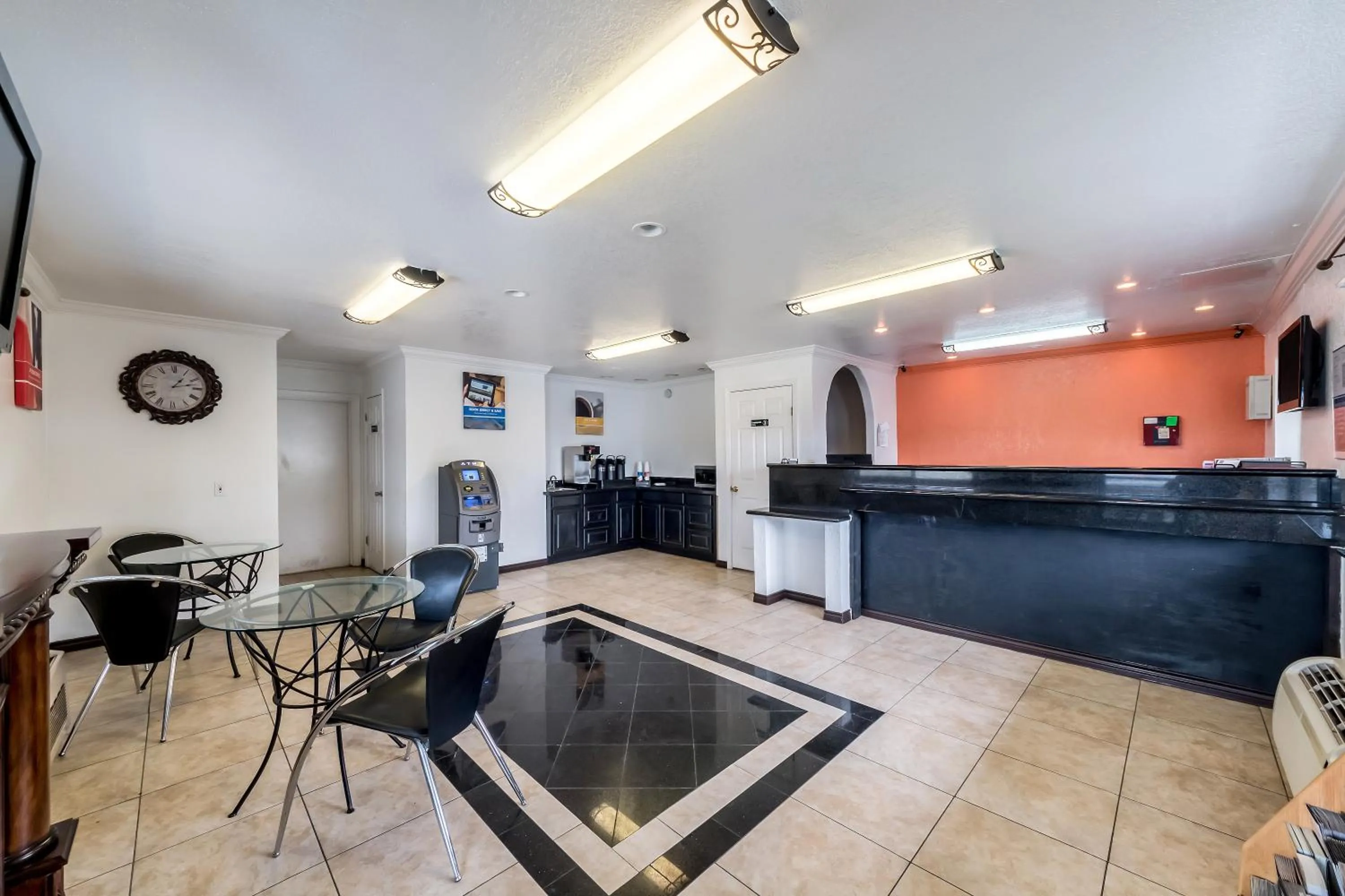 Lobby or reception in Motel 6 San Antonio, TX - Frost Bank Center