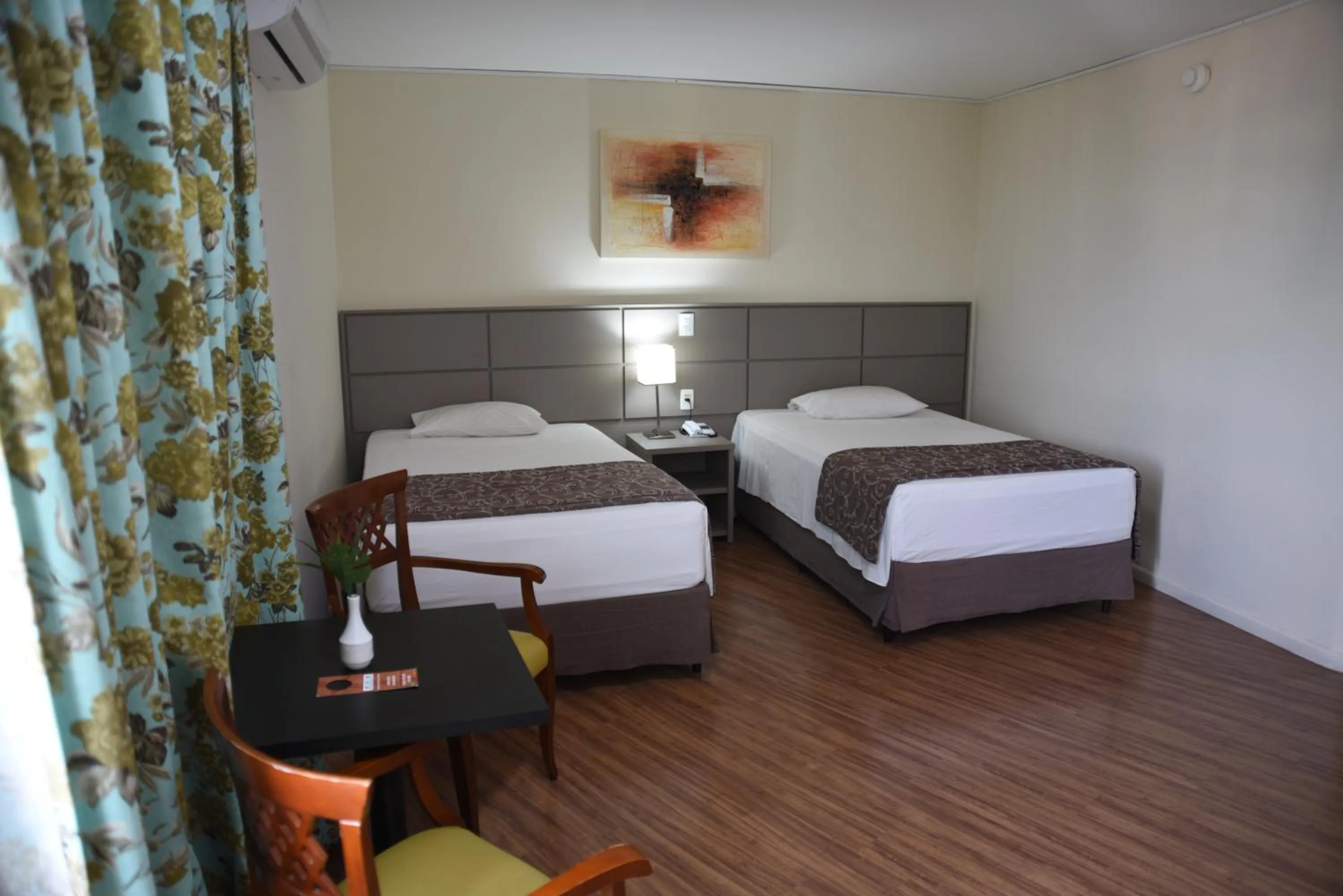 Bed in Hotel Golden Park Internacional Foz & Convenções By Nacional Inn