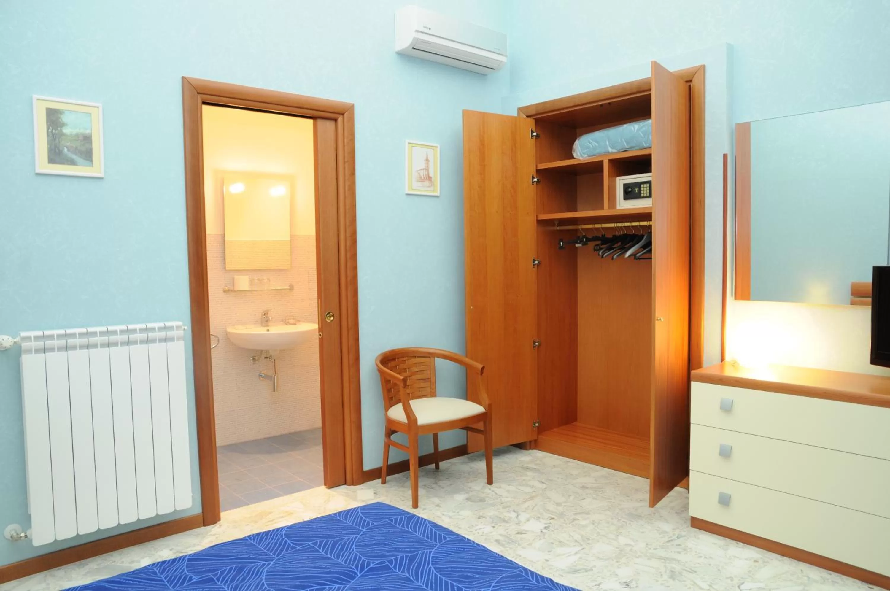 Bed in Affittacamere Conte Di Cavour