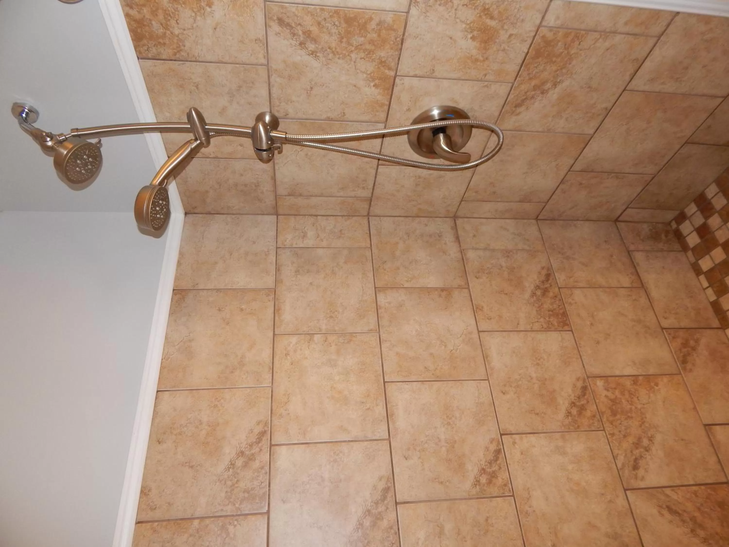 Bathroom in Sunset Motel