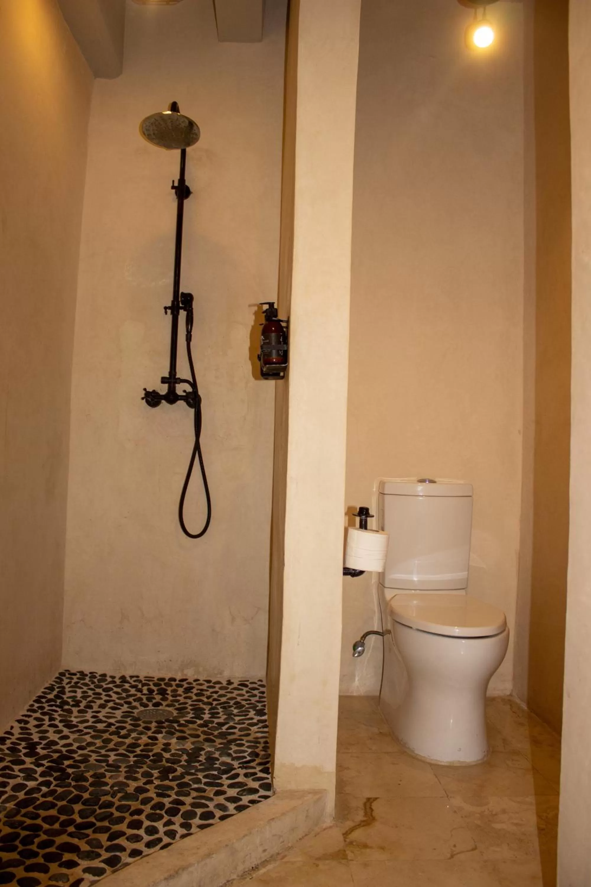 Shower in Caribbean Paradise Hotel & Spa - 5th Avenue