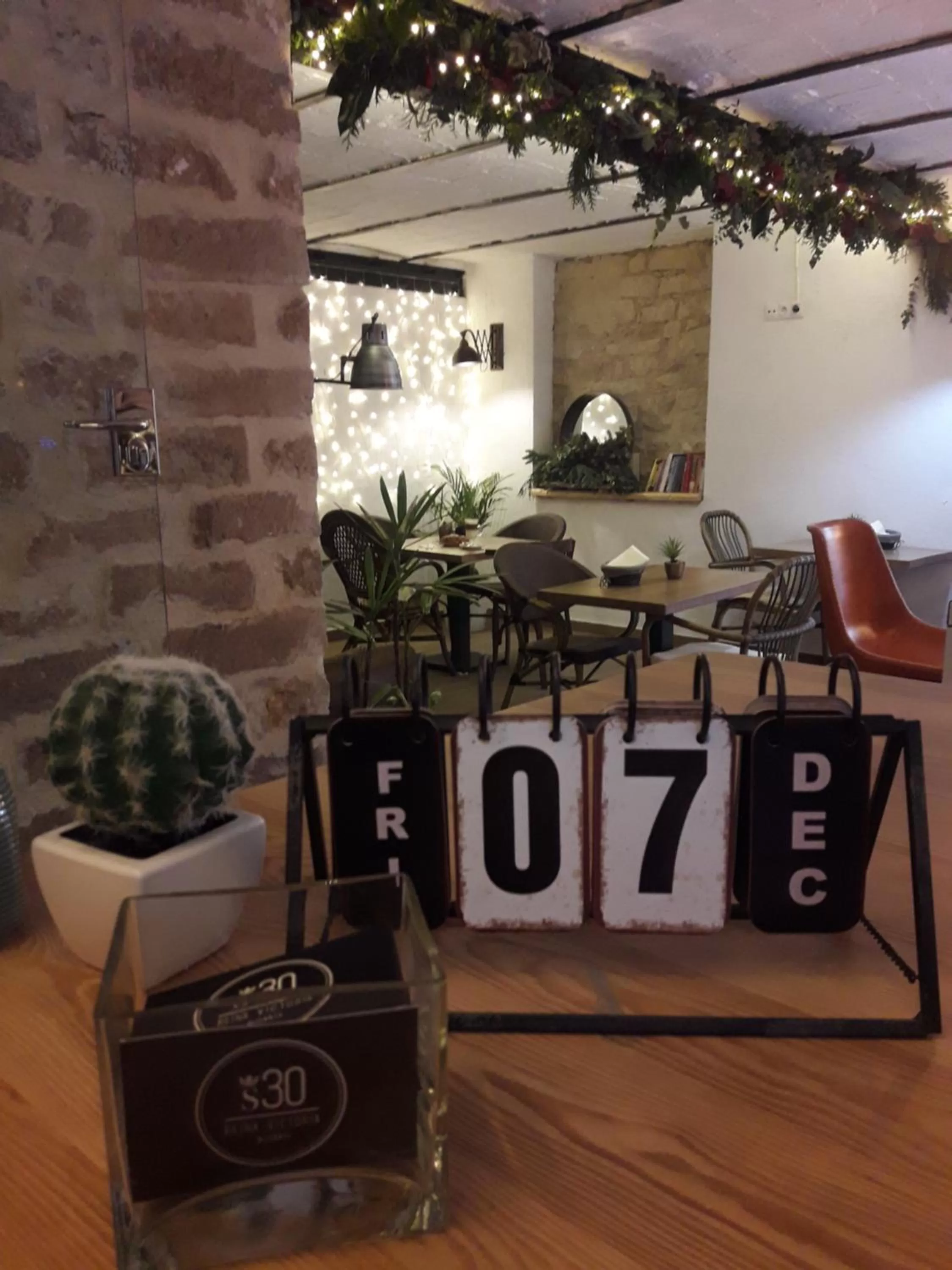 Continental breakfast in S30 Reina Victoria