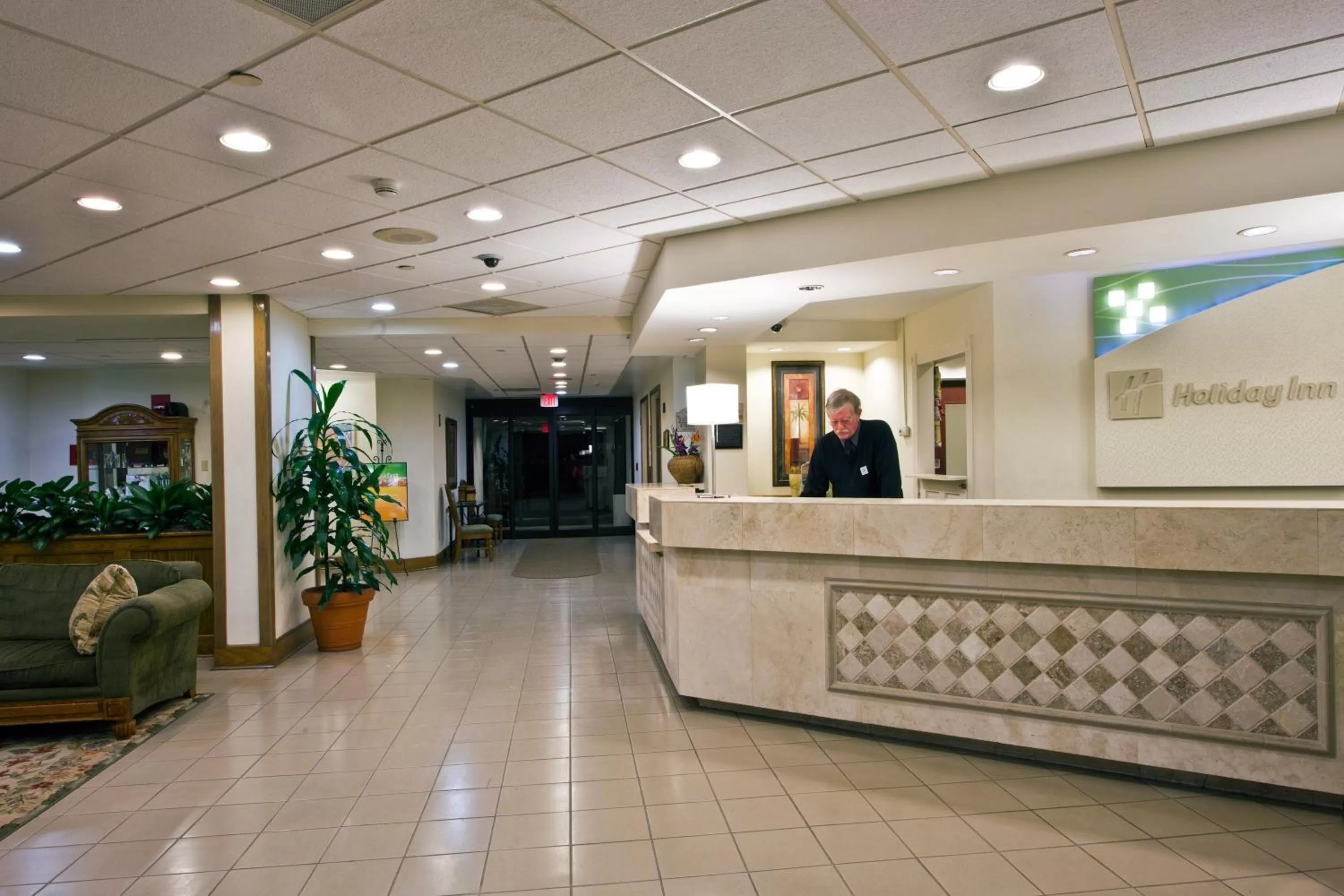 Lobby or reception in Holiday Inn Port St. Lucie by IHG