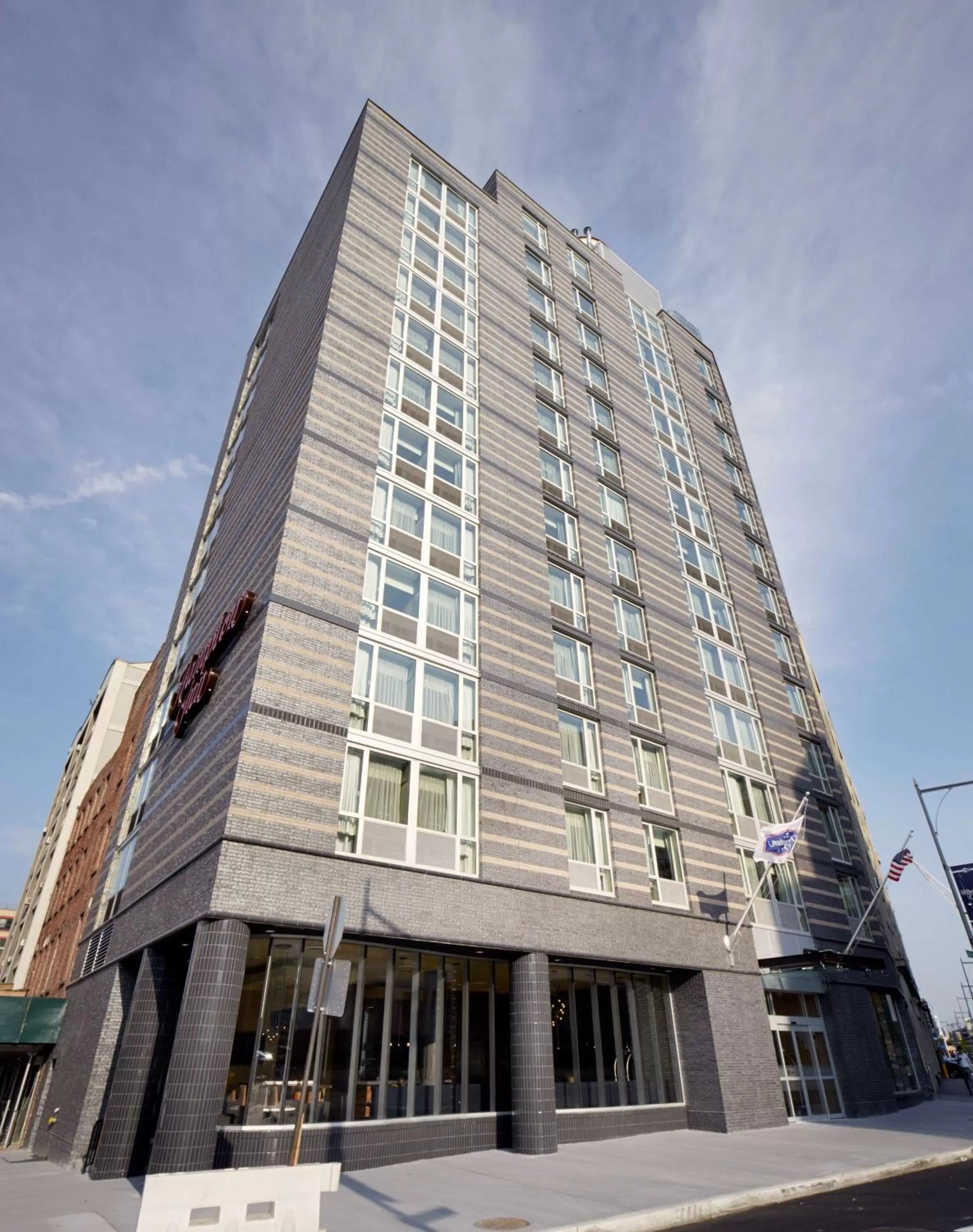 Property building in Hampton Inn Brooklyn Downtown