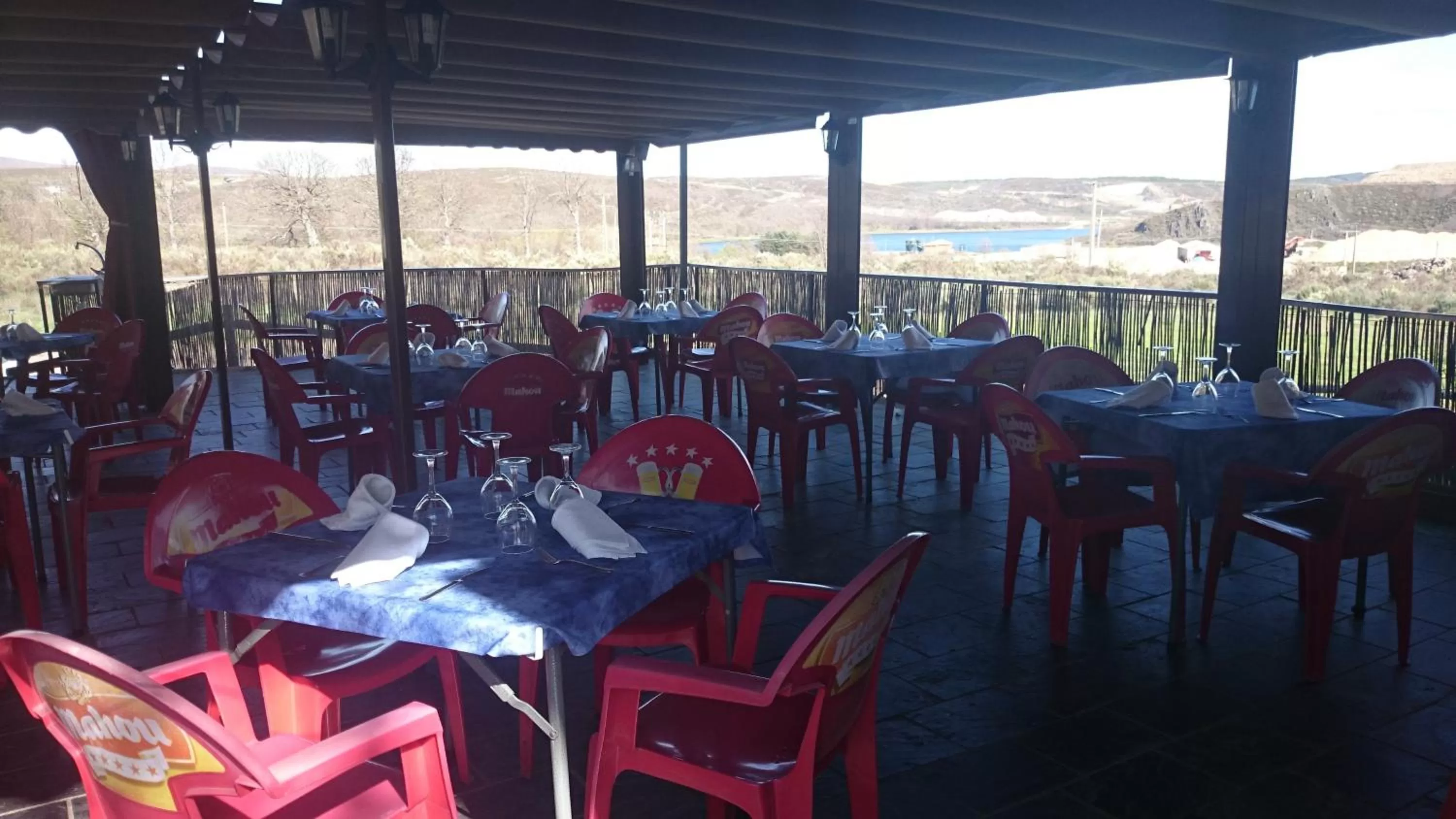 Restaurant/places to eat in Tierra De Lobos
