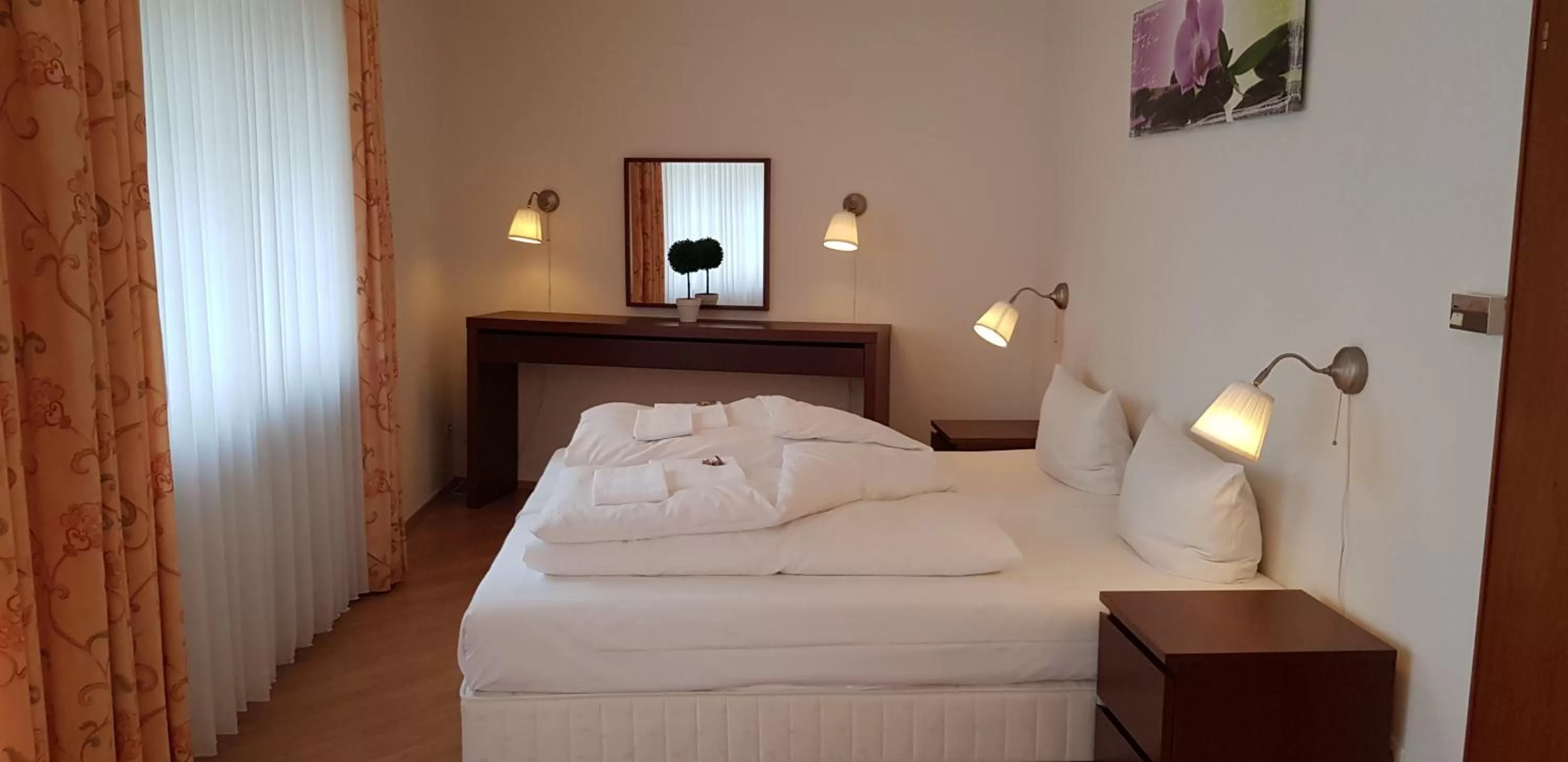 Bed in Horchem Hotel-Restaurant-Café-Bar