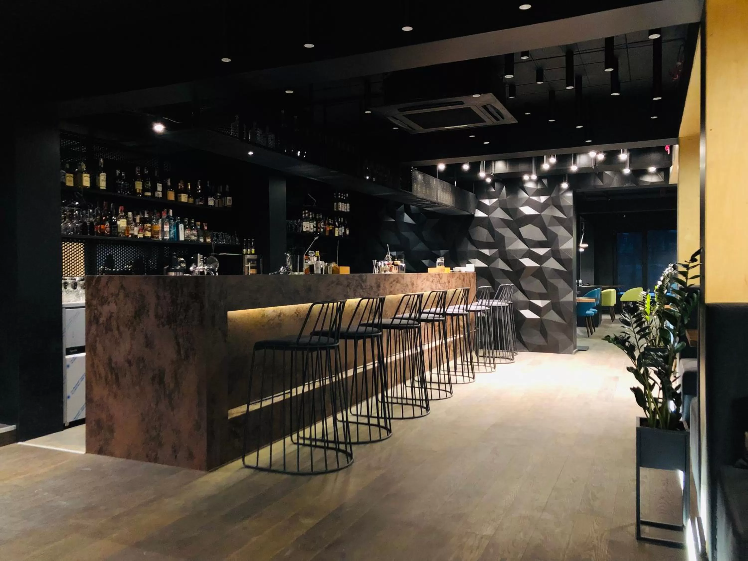 Restaurant/places to eat in Hotel Nivki