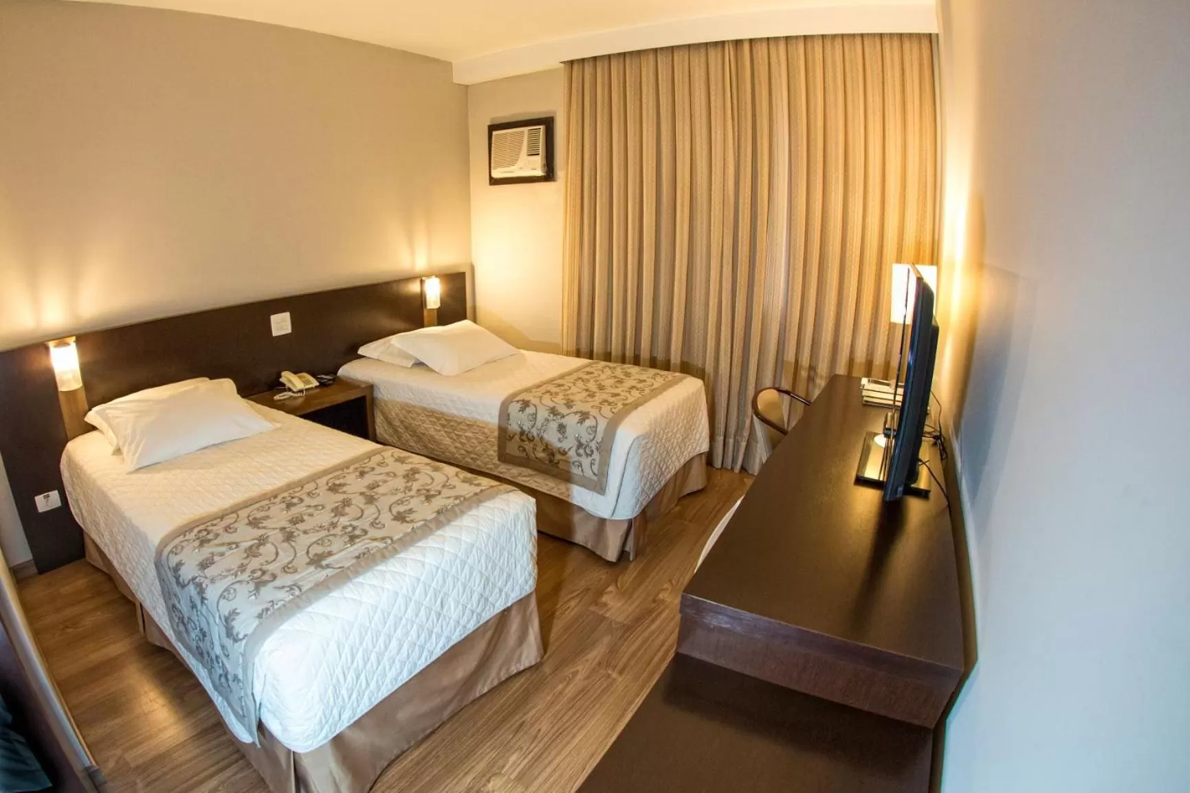 Bed in Hotel Campo Largo Comfort