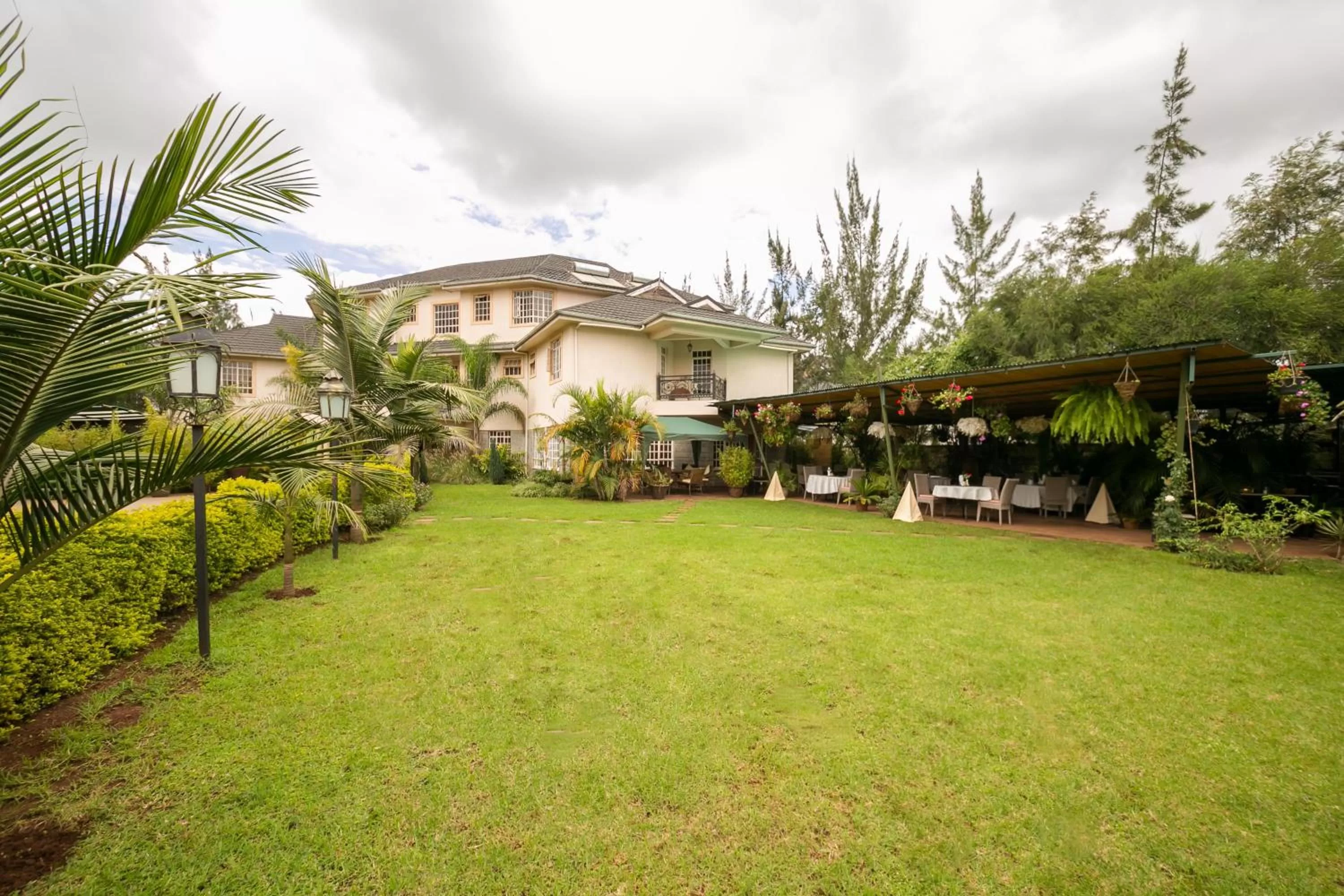 Property building in Hotel Rudi