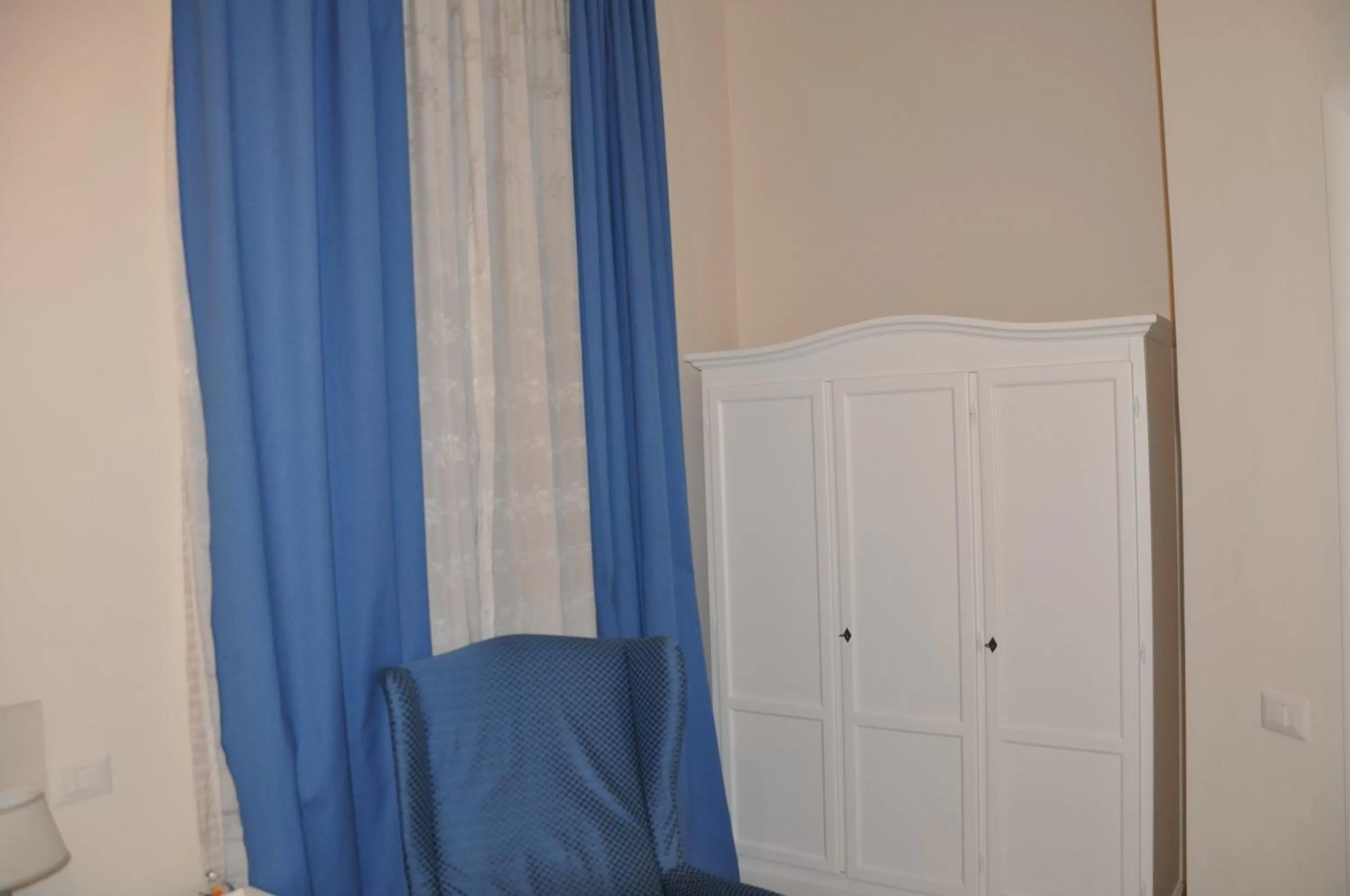 Photo of the whole room in Domus Borbonica