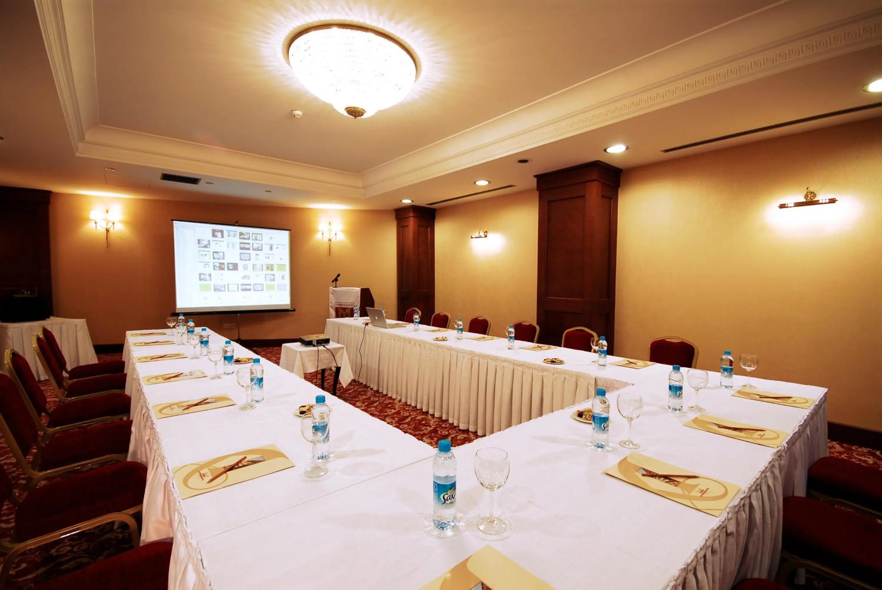 Banquet/Function facilities in Taksim Metropark Hotel