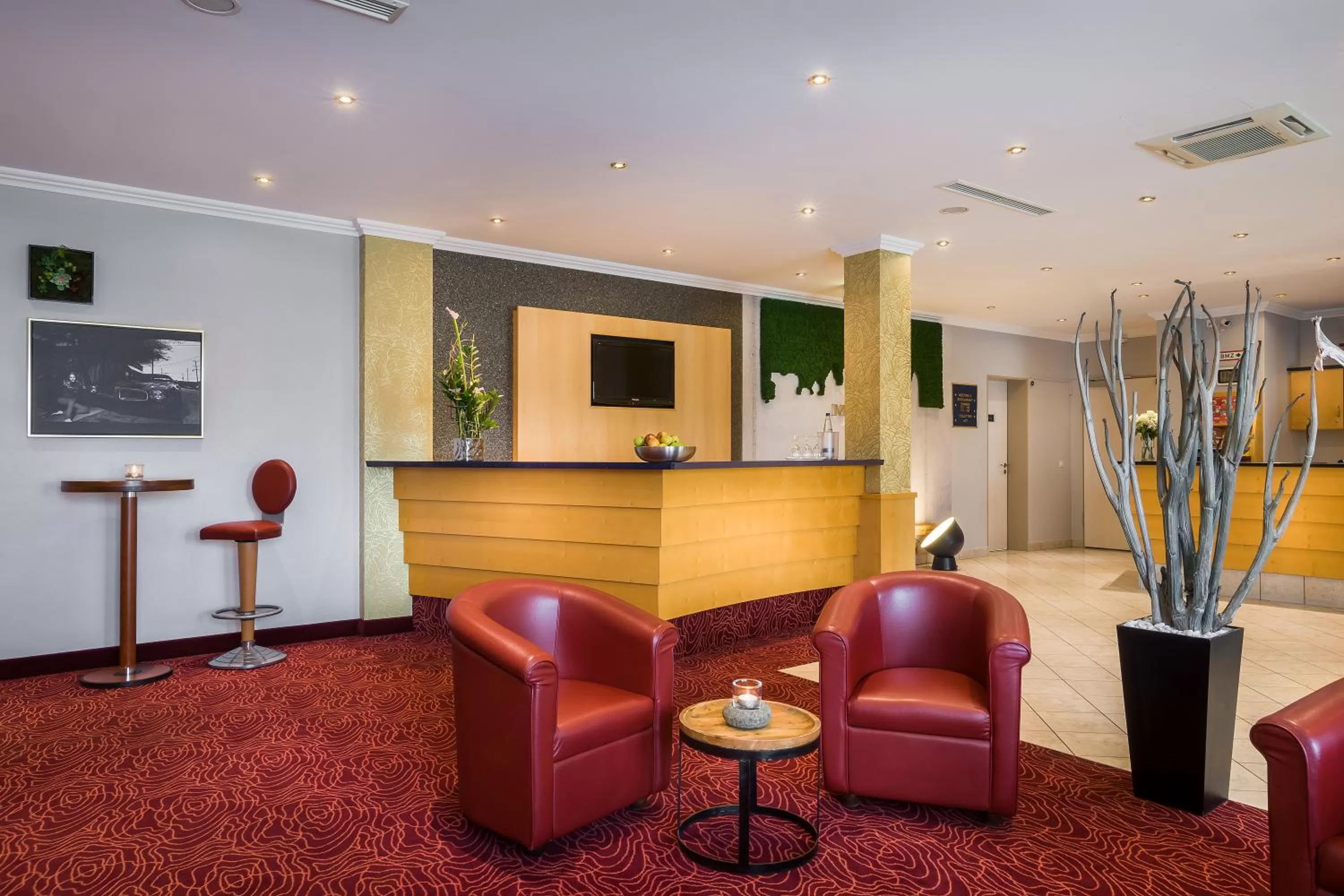 Lobby or reception in Mercure Hotel Ingolstadt