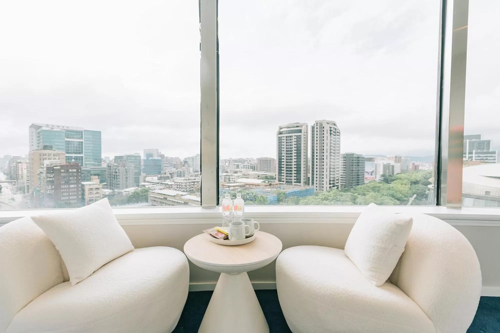 Seating area in 苓旅松山館 Lininn Tapei Arena