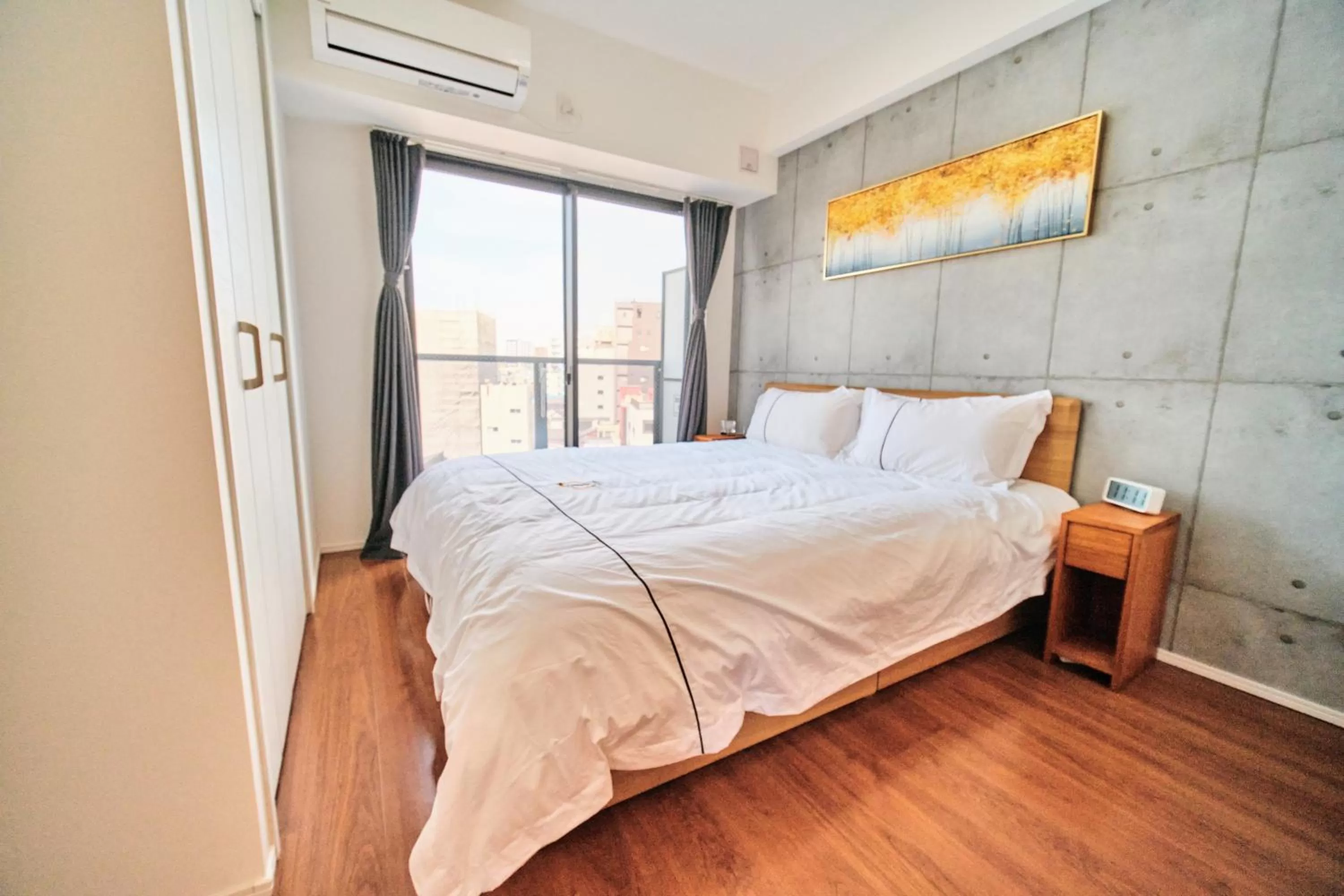 Bedroom, Bed in Yoshitsuki kaku - Yoshitsuki Apart Hotel