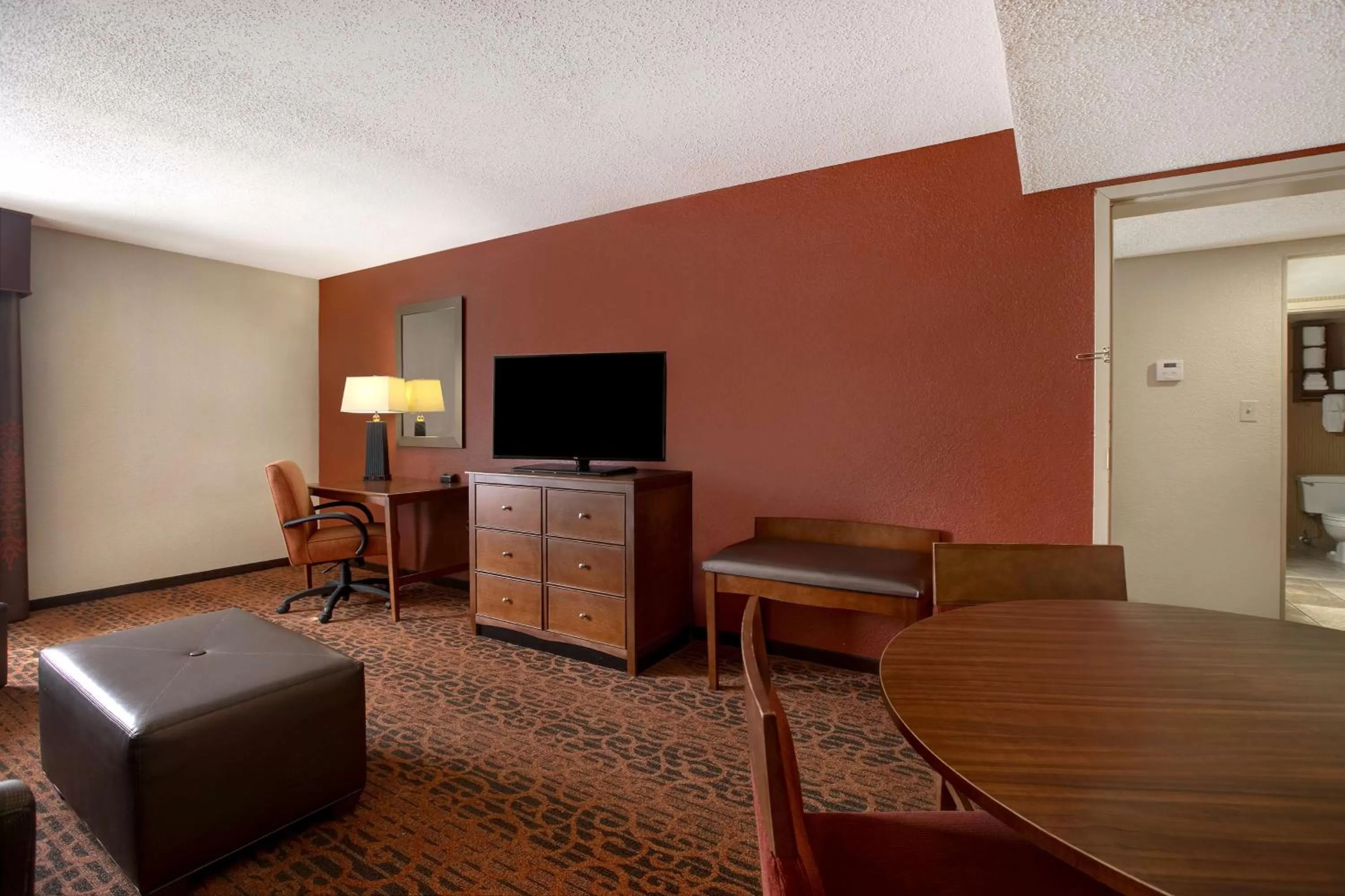 Bedroom in Hampton Inn Fort Wayne-Southwest