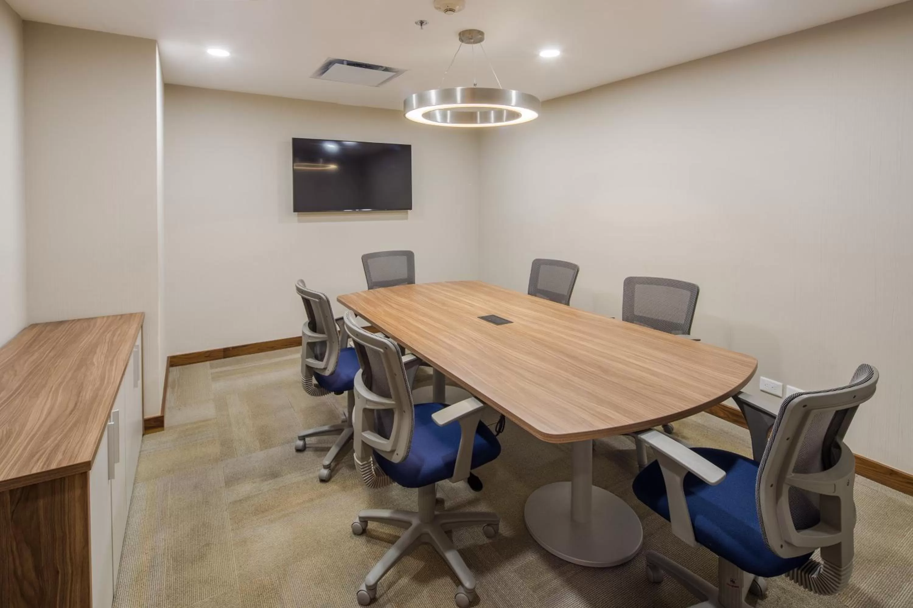 Meeting/conference room in Holiday Inn Monterrey Valle by IHG