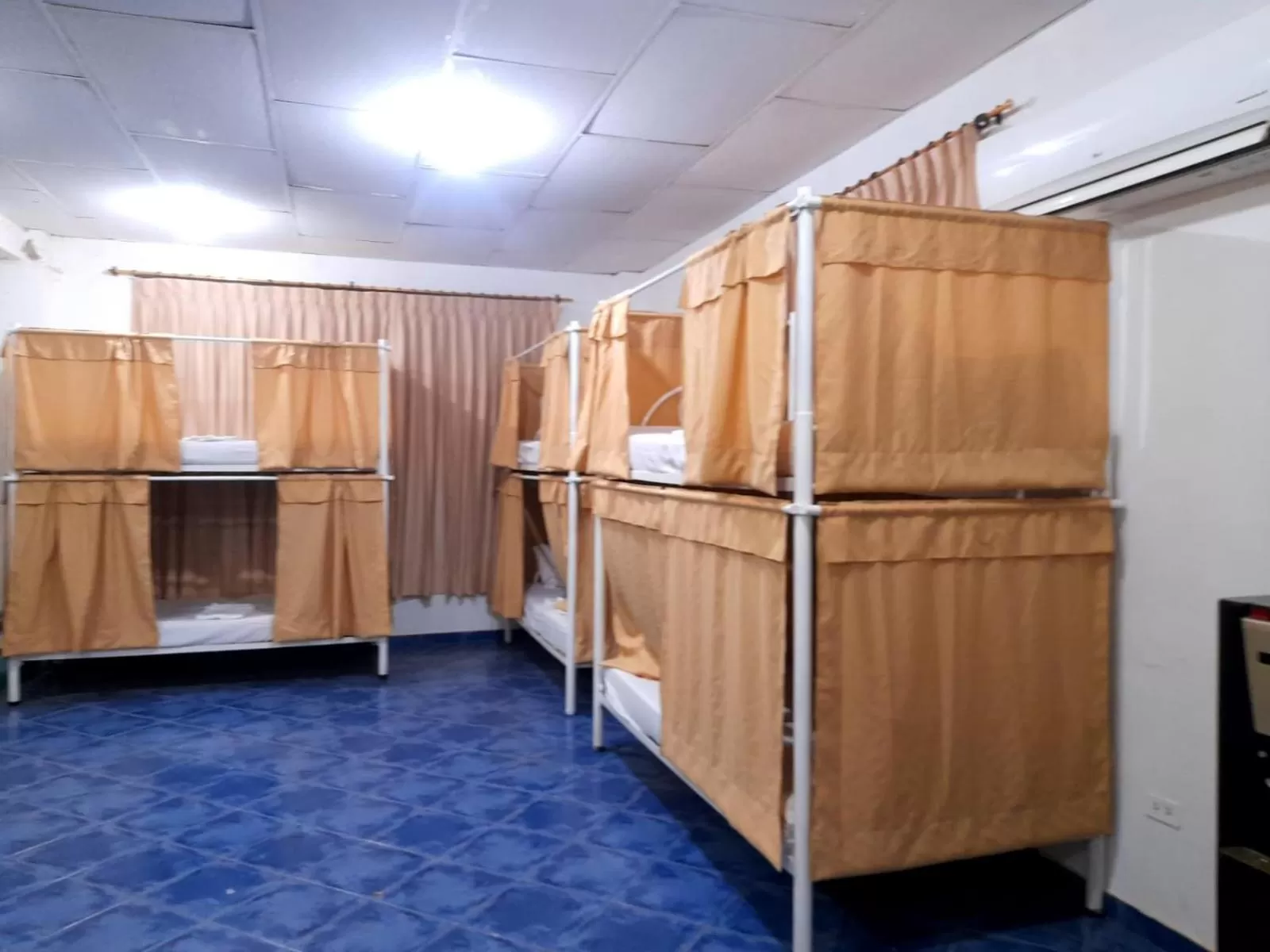 Single Bed in 10-Bed Dormitory Room in Eco-Hotel Villa Elina