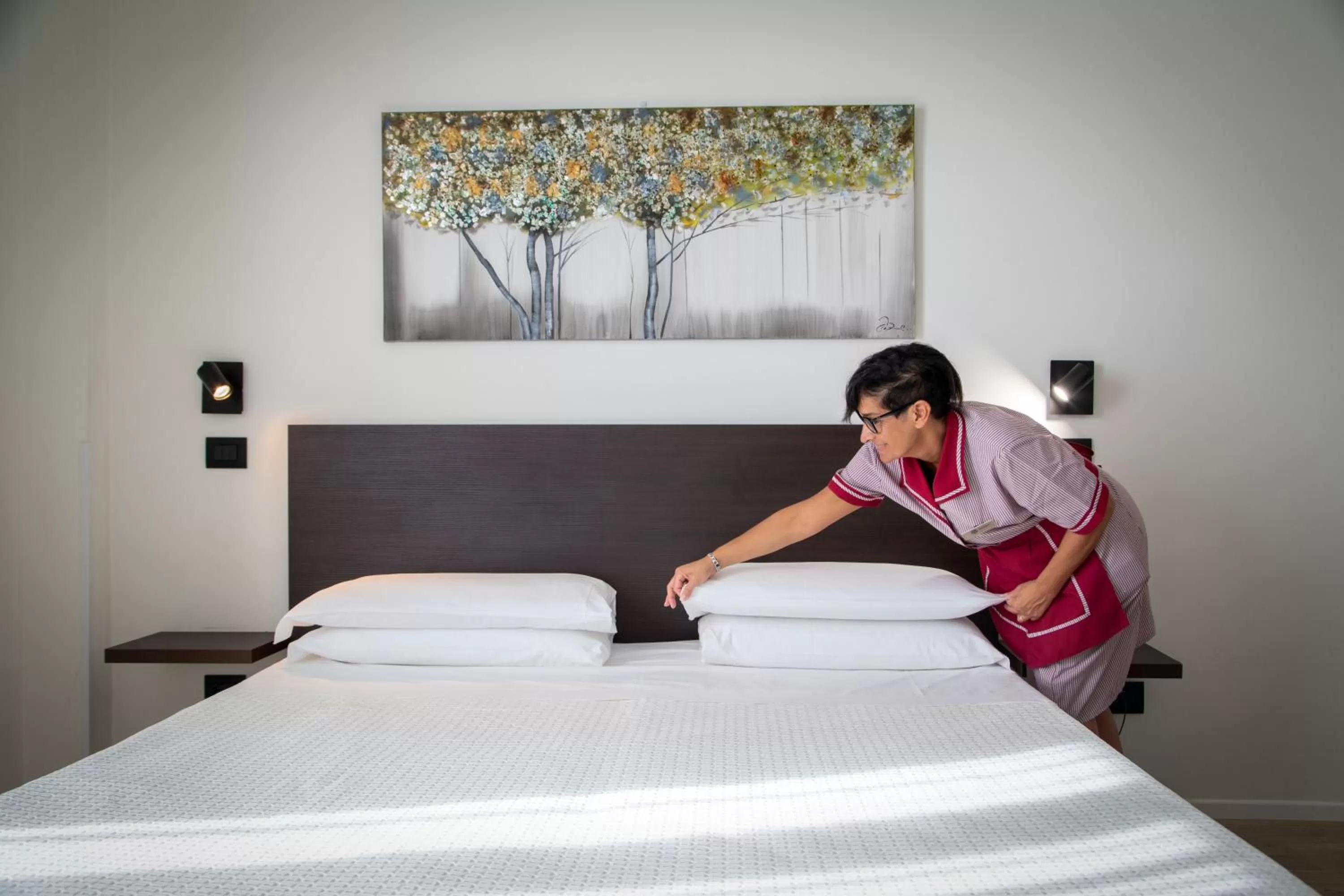 Staff, Bed in Hotel Oxford